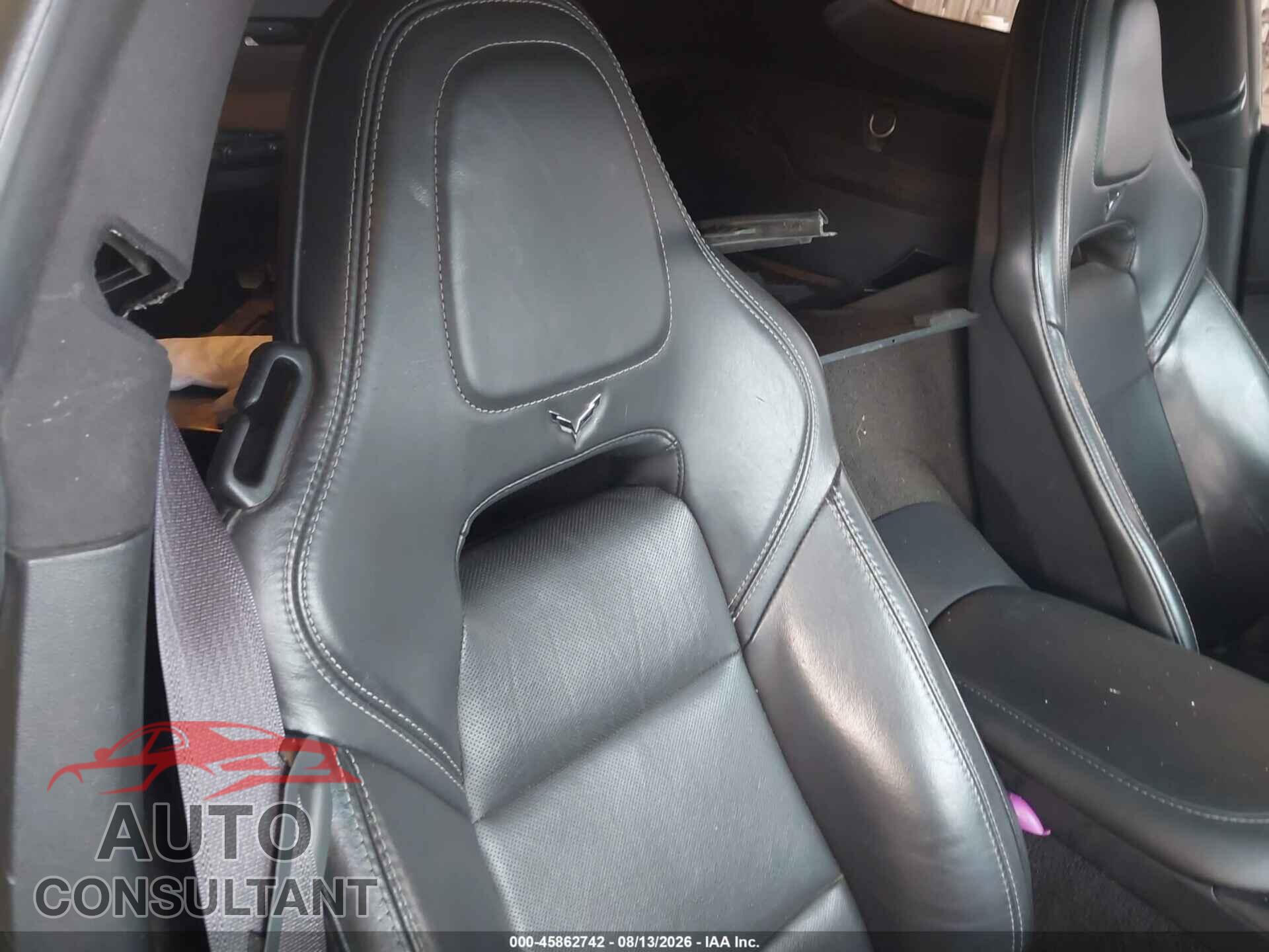 CHEVROLET CORVETTE STINGRAY 2014 - 1G1YD2D75E5134676