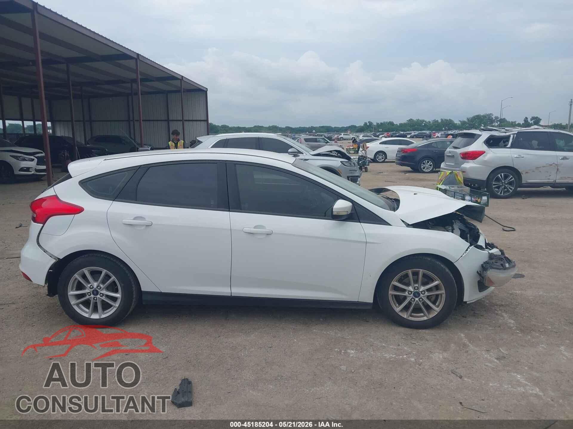 FORD FOCUS 2017 - 1FADP3K28HL217230