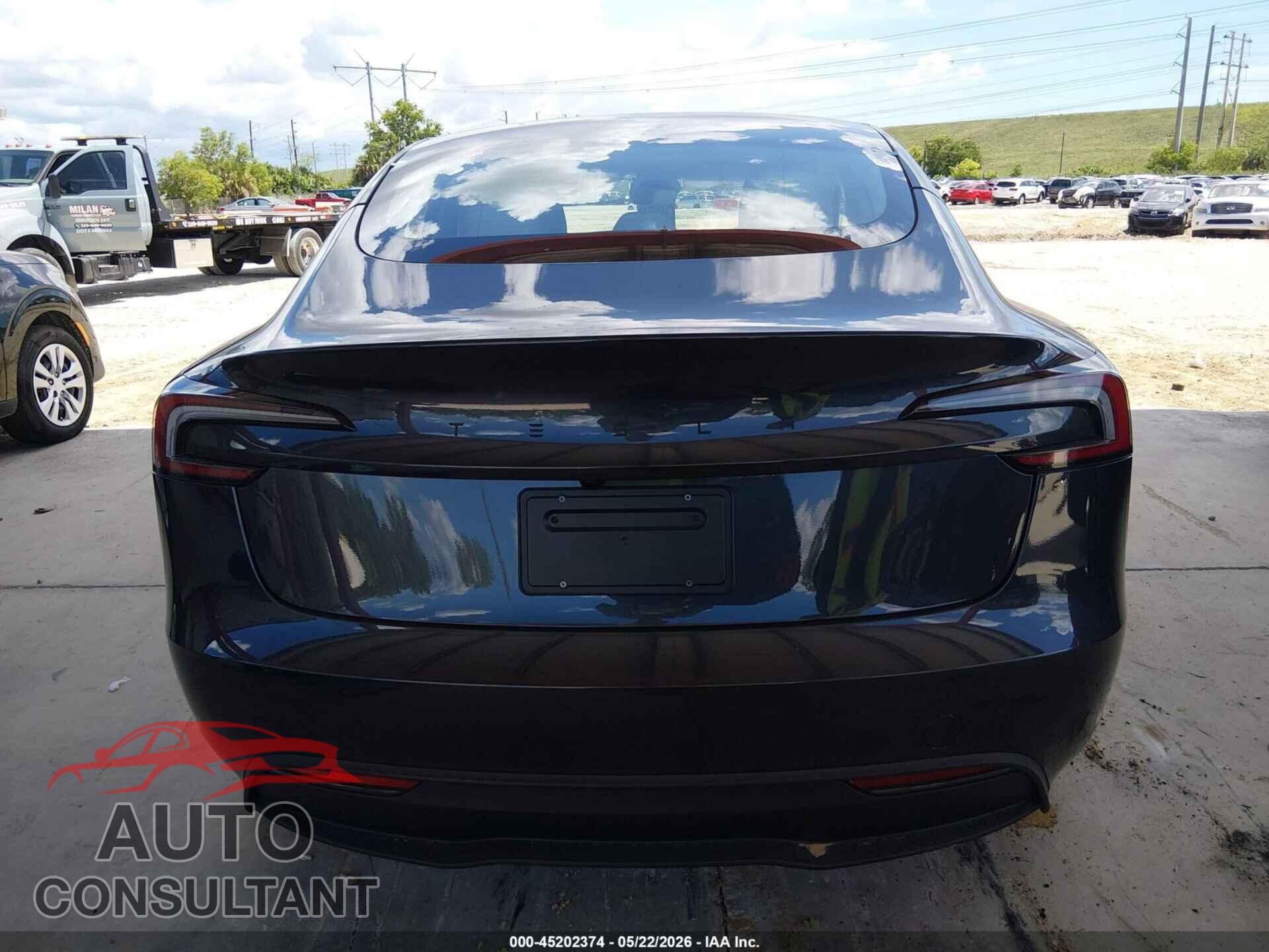 TESLA MODEL 3 2026 - 5YJ3E1EA5TF159513