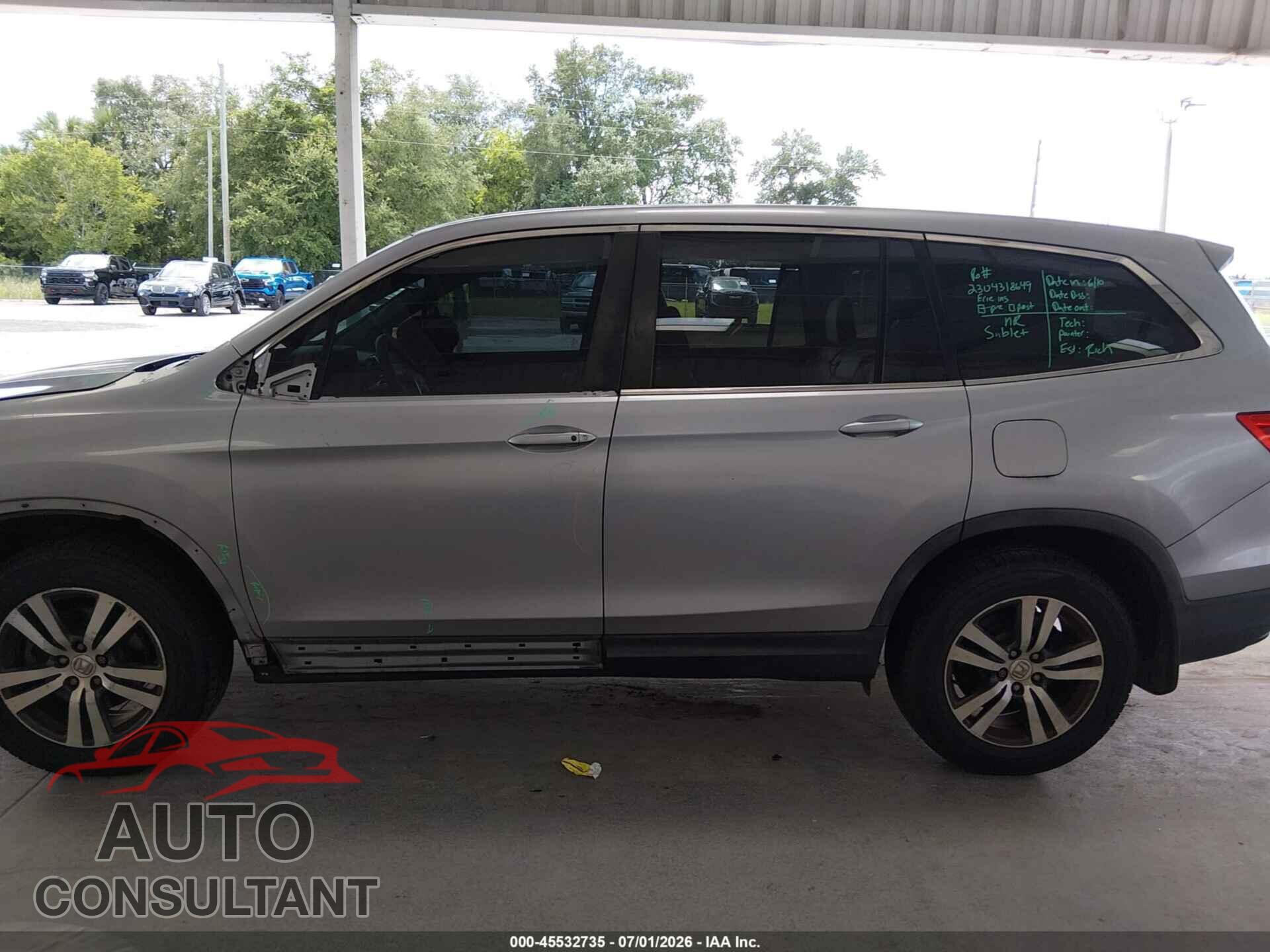 HONDA PILOT 2017 - 5FNYF5H32HB028697