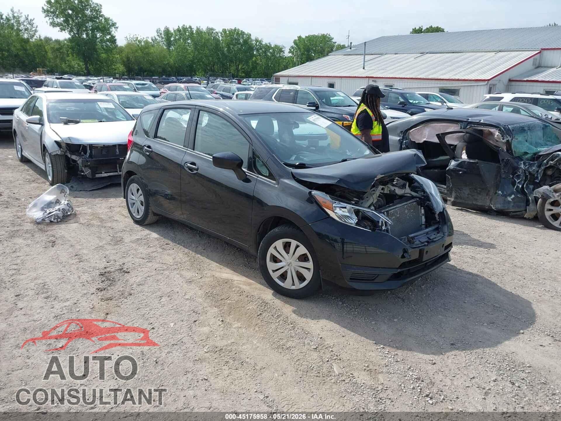 NISSAN VERSA NOTE 2017 - 3N1CE2CP1HL367302