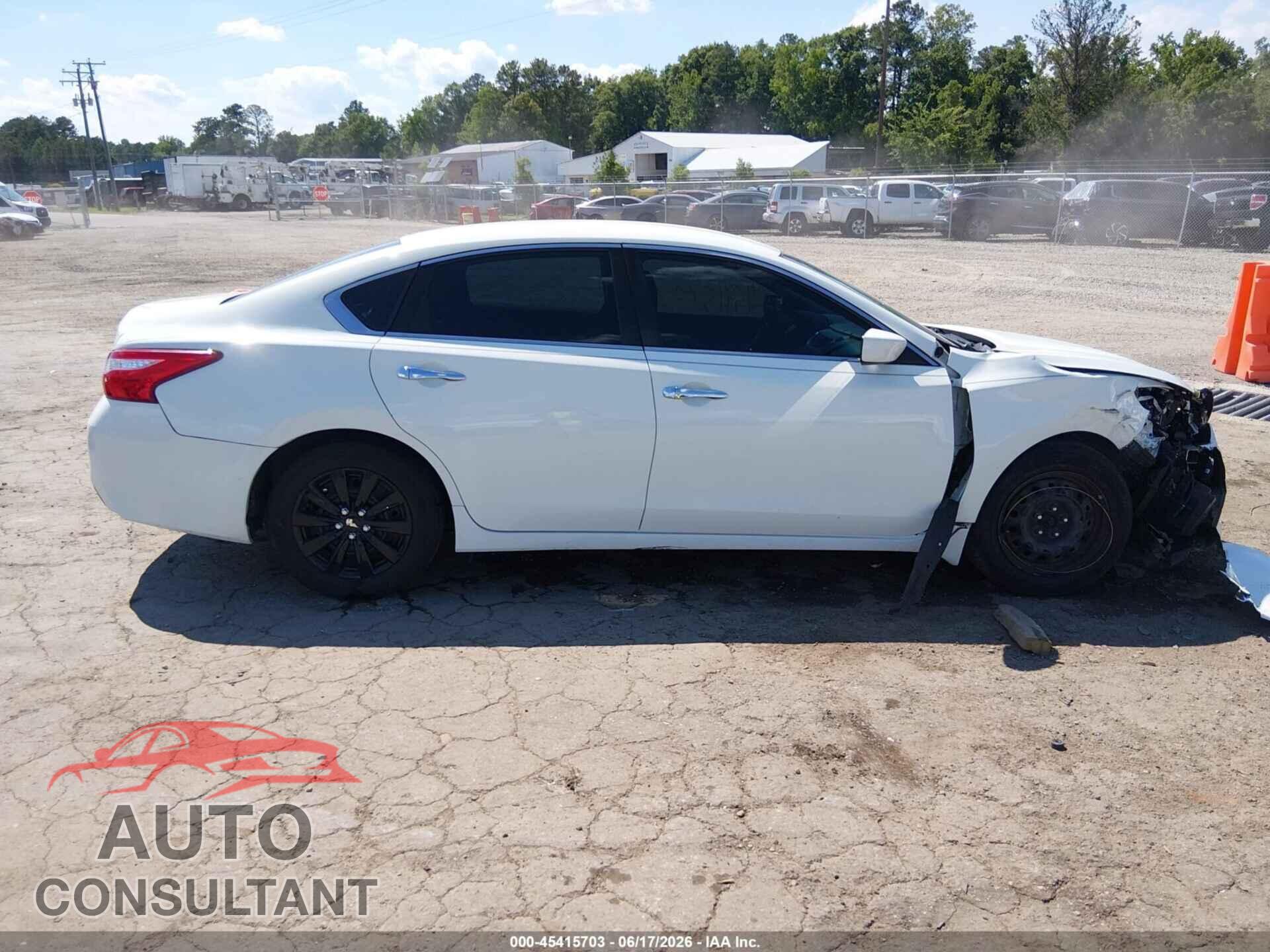 NISSAN ALTIMA 2017 - 1N4AL3AP1HC137375