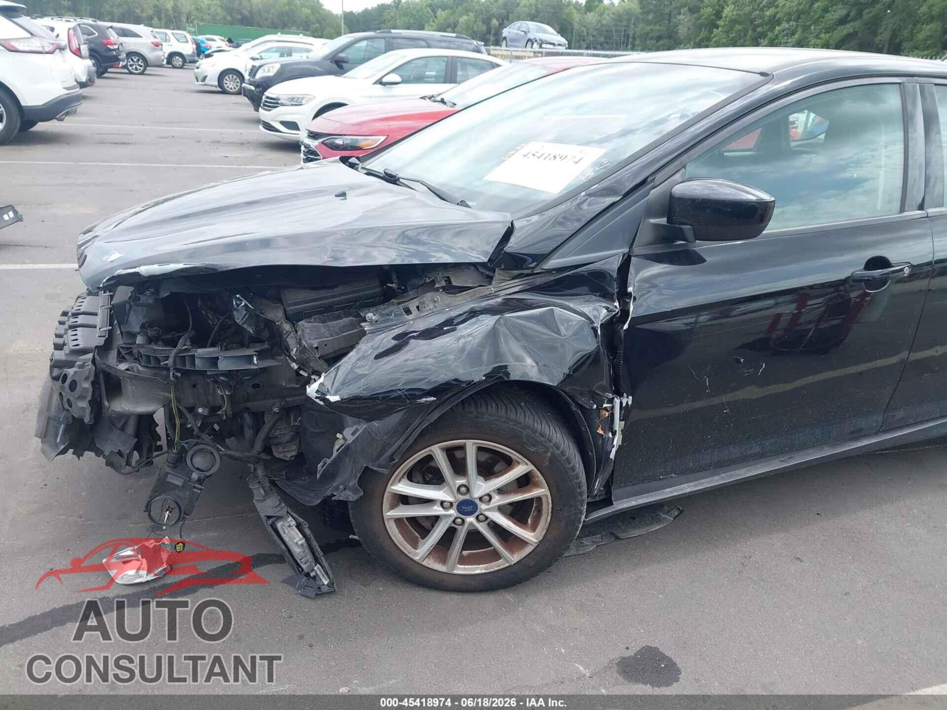 FORD FOCUS 2018 - 1FADP3K29JL227612