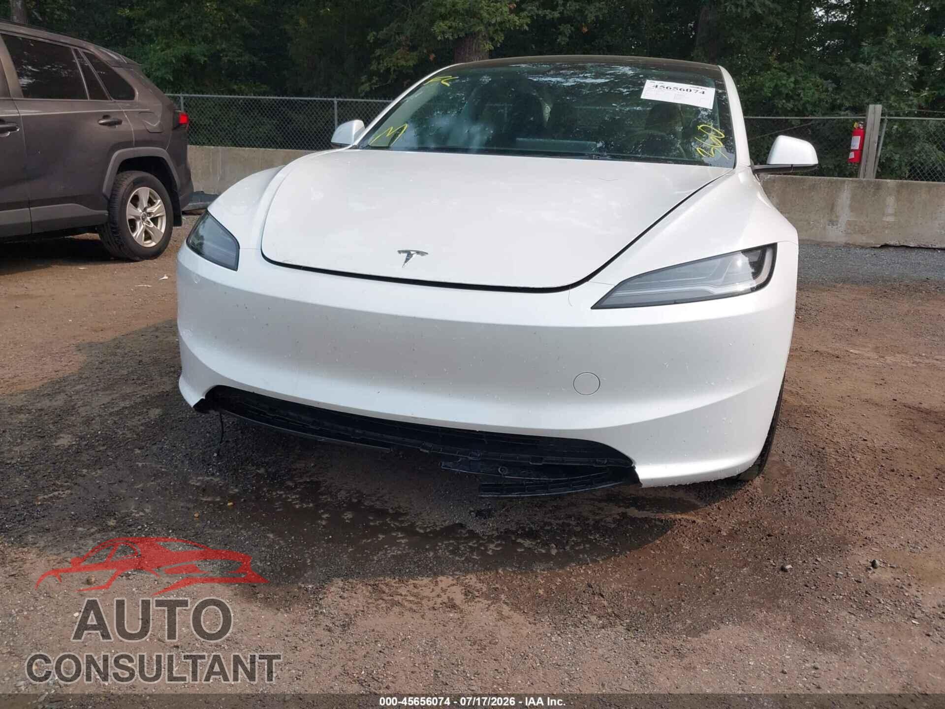 TESLA MODEL 3 2025 - 5YJ3E1EA3SF070957