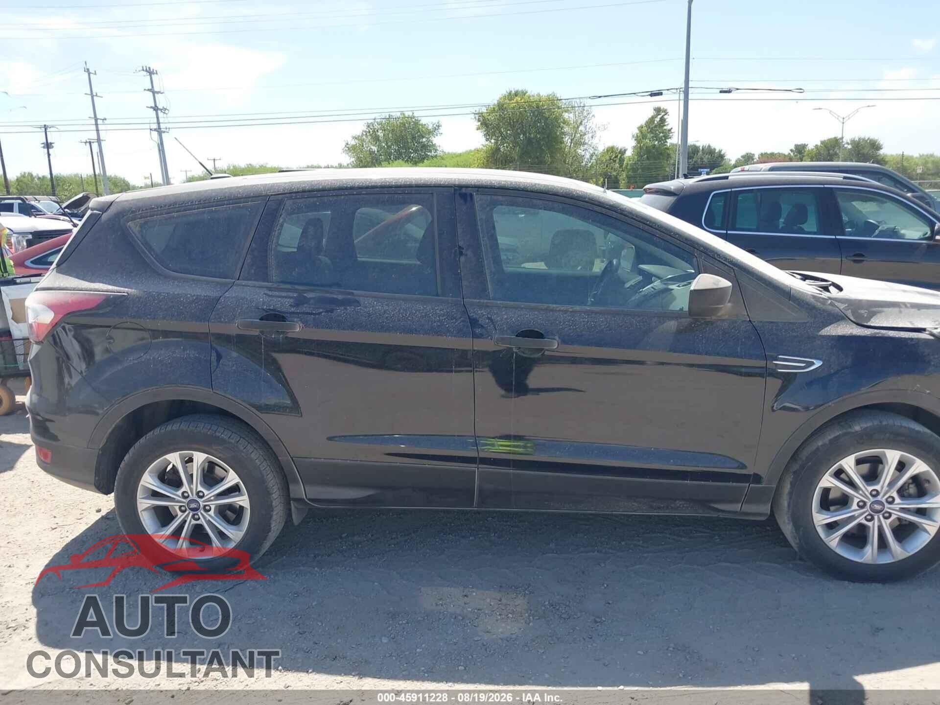 FORD ESCAPE 2017 - 1FMCU0F72HUB79244