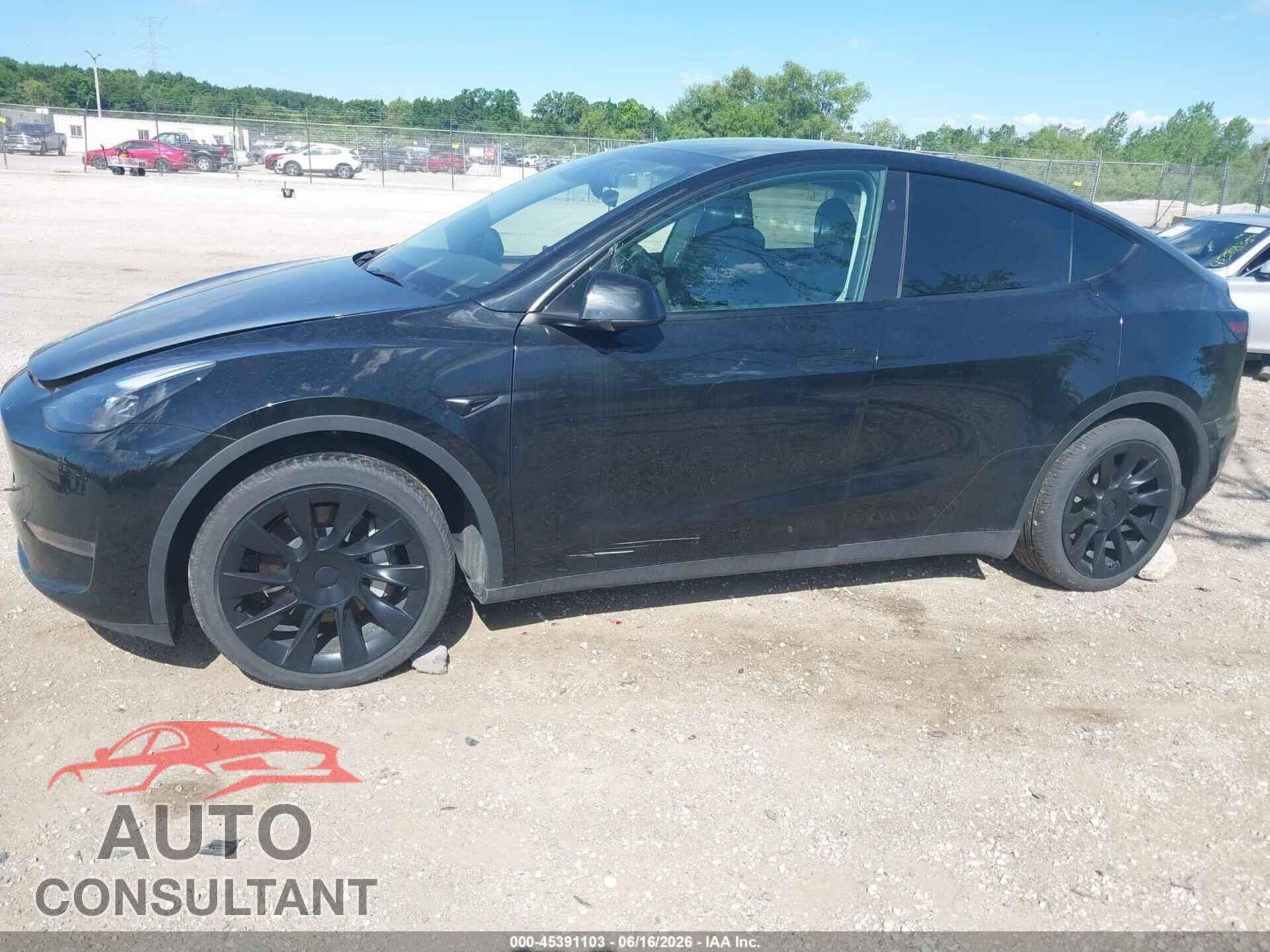 TESLA MODEL Y 2023 - 7SAYGDEE5PF802147