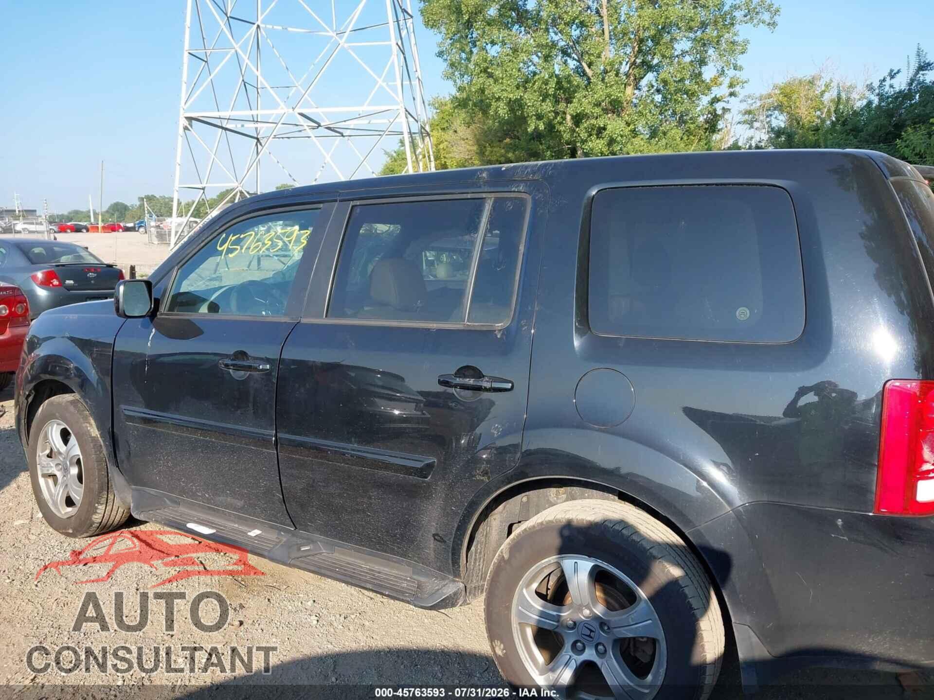 HONDA PILOT 2015 - 5FNYF4H50FB073355