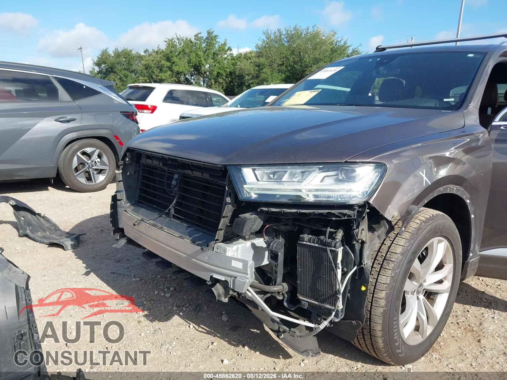 AUDI Q7 2017 - WA1LAAF70HD026052
