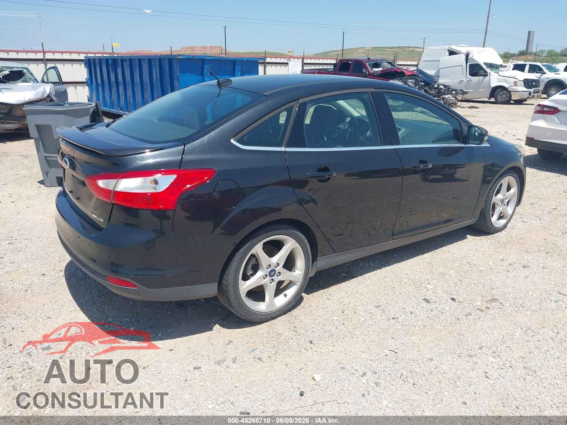 FORD FOCUS 2012 - 1FAHP3J28CL352252
