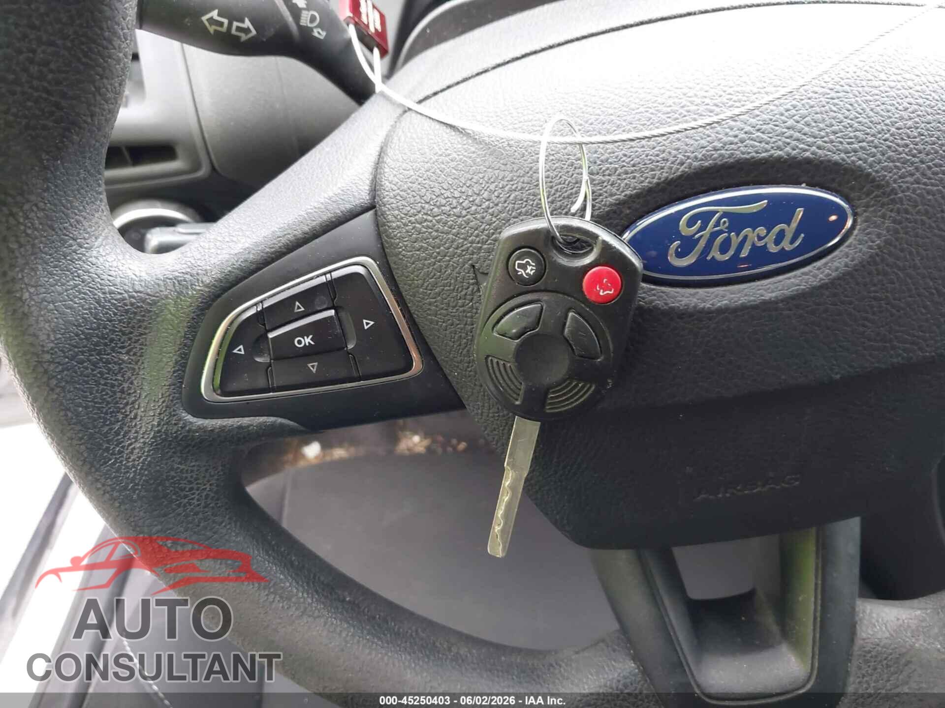 FORD FOCUS 2016 - 1FADP3E28GL392359