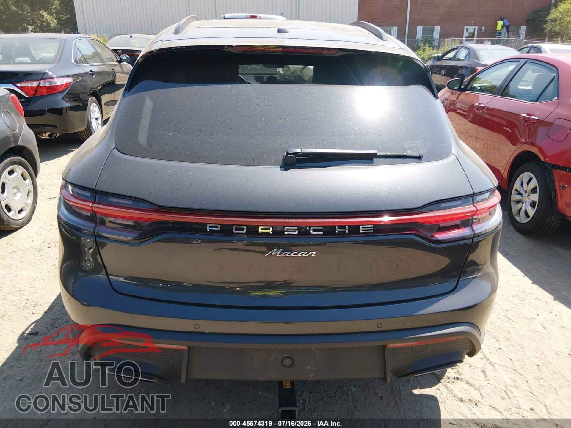 PORSCHE MACAN 2024 - WP1AA2A54RLB00328