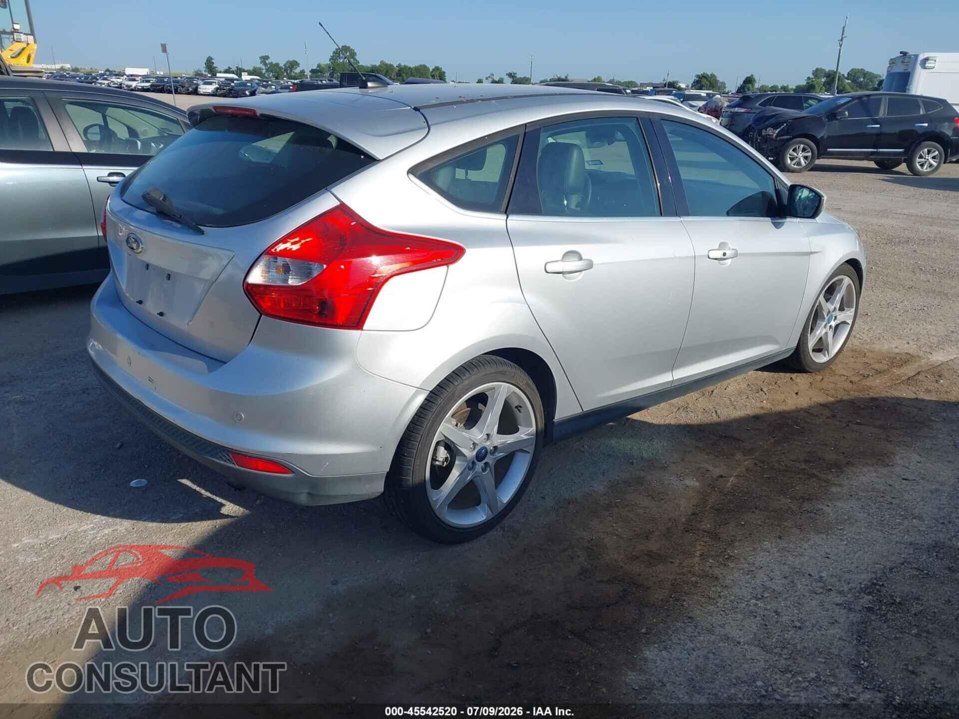 FORD FOCUS 2012 - 1FAHP3N29CL304897