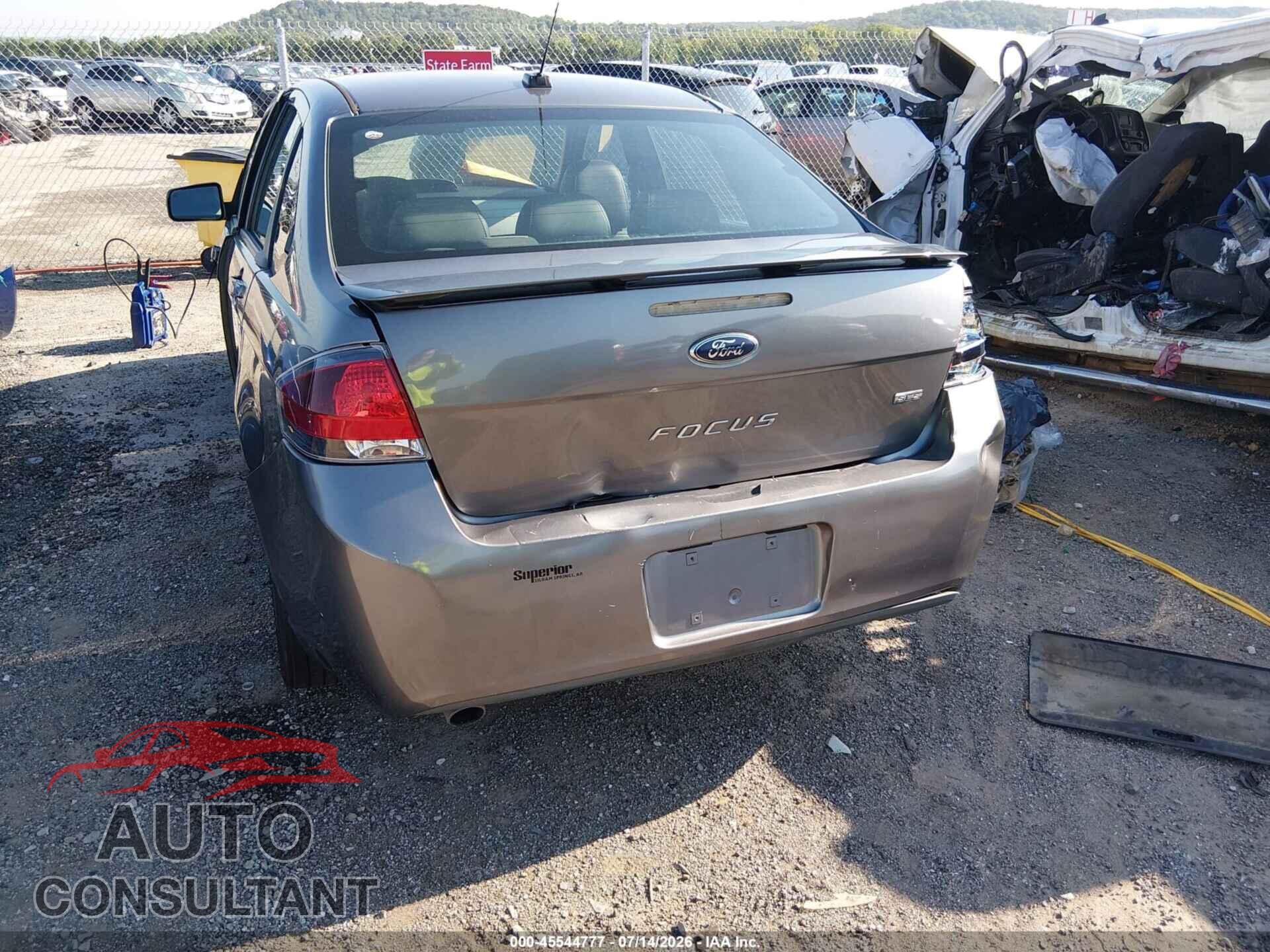 FORD FOCUS 2010 - 1FAHP3GN8AW272687