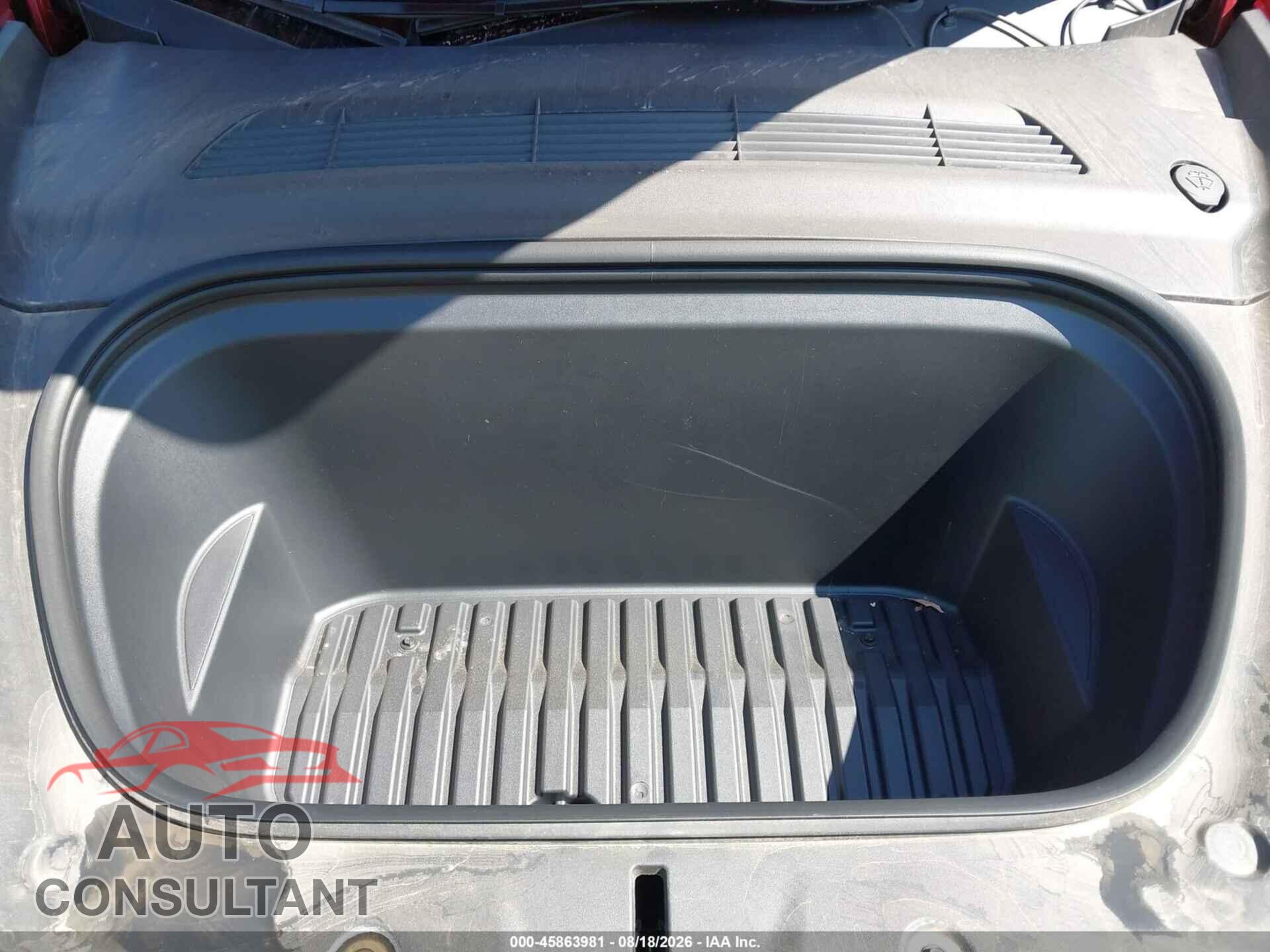 TESLA MODEL Y 2024 - 7SAYGAEE7RF110831