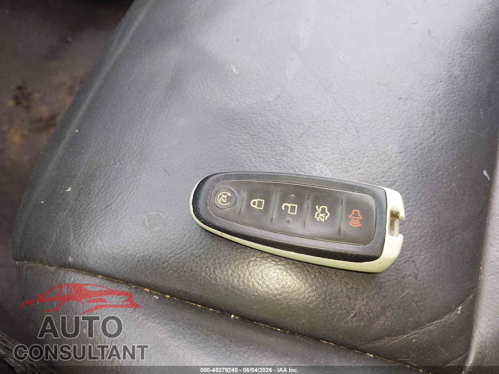 FORD ESCAPE 2015 - 1FMCU0J96FUC40357