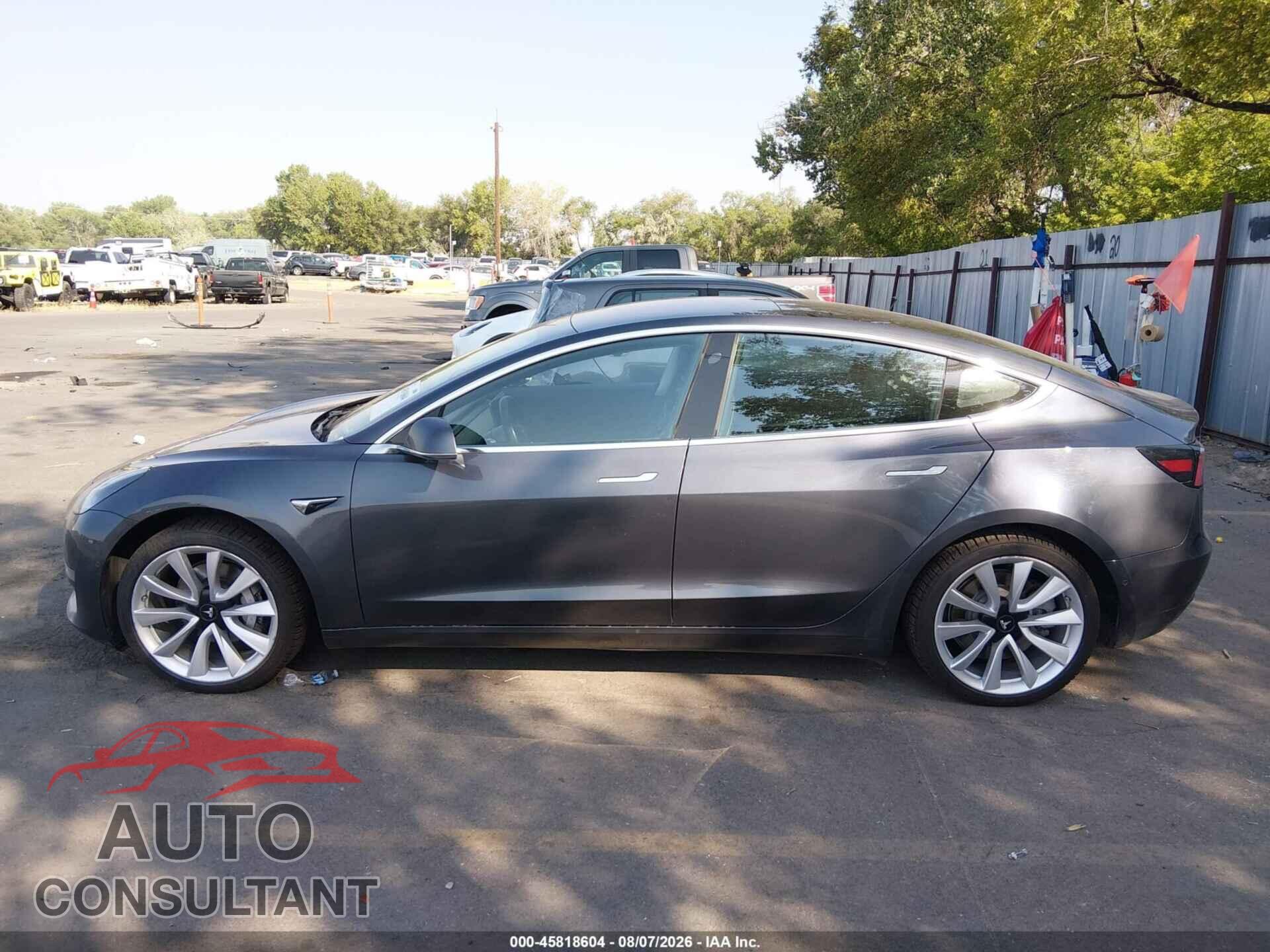 TESLA MODEL 3 2018 - 5YJ3E1EB3JF132302