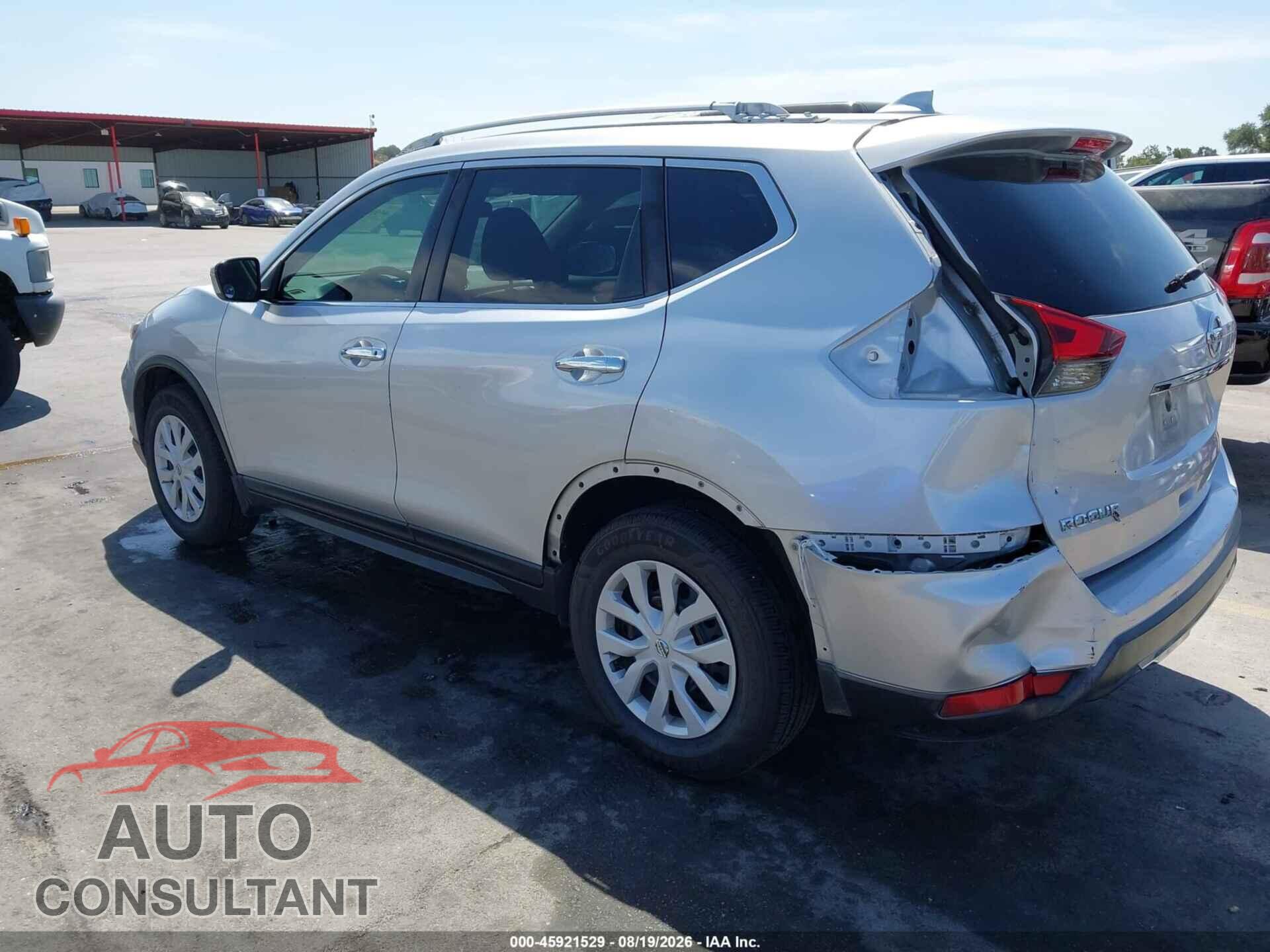 NISSAN ROGUE 2017 - KNMAT2MT9HP564471