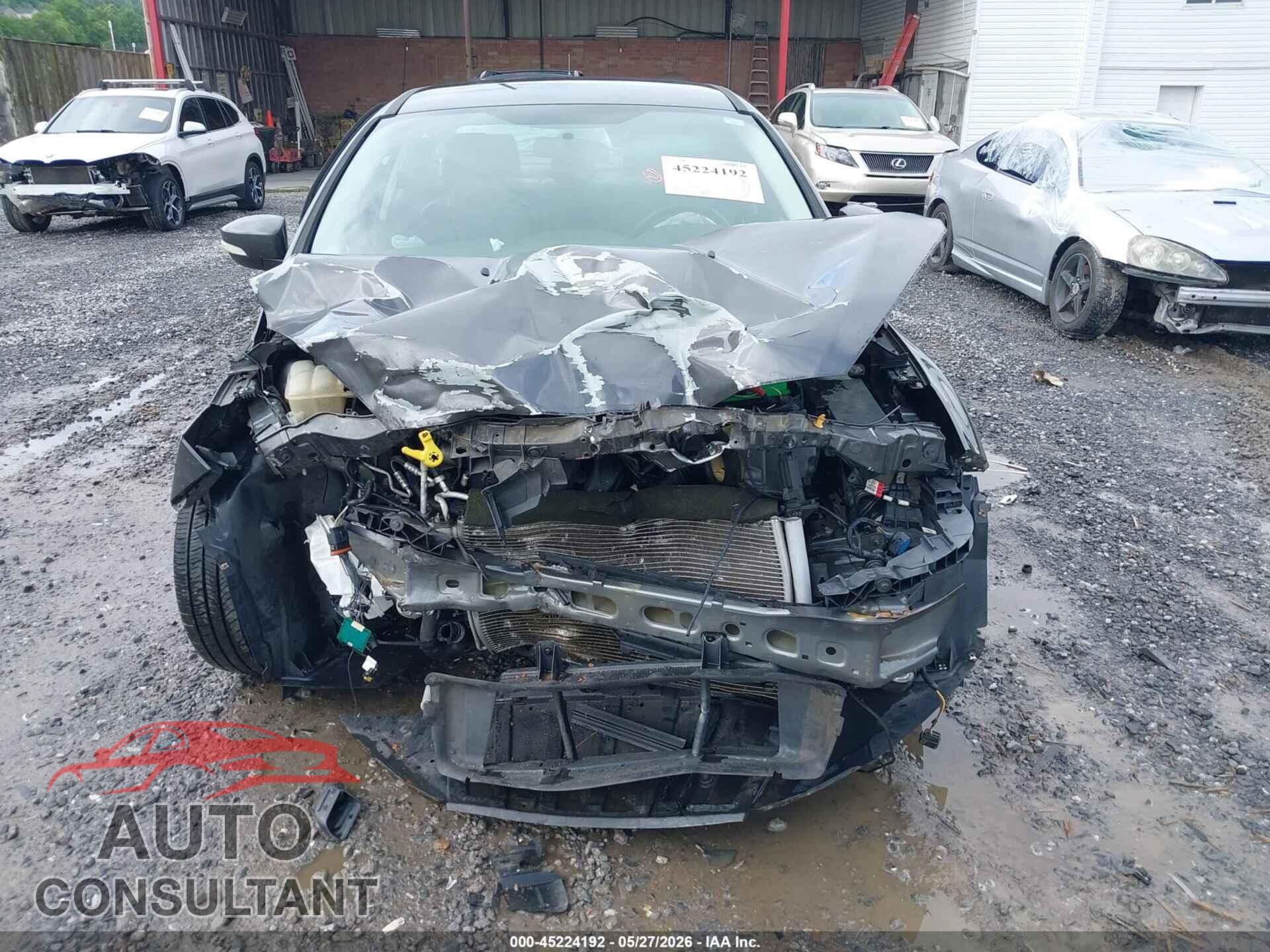 FORD FOCUS 2015 - 1FADP3F26FL214771