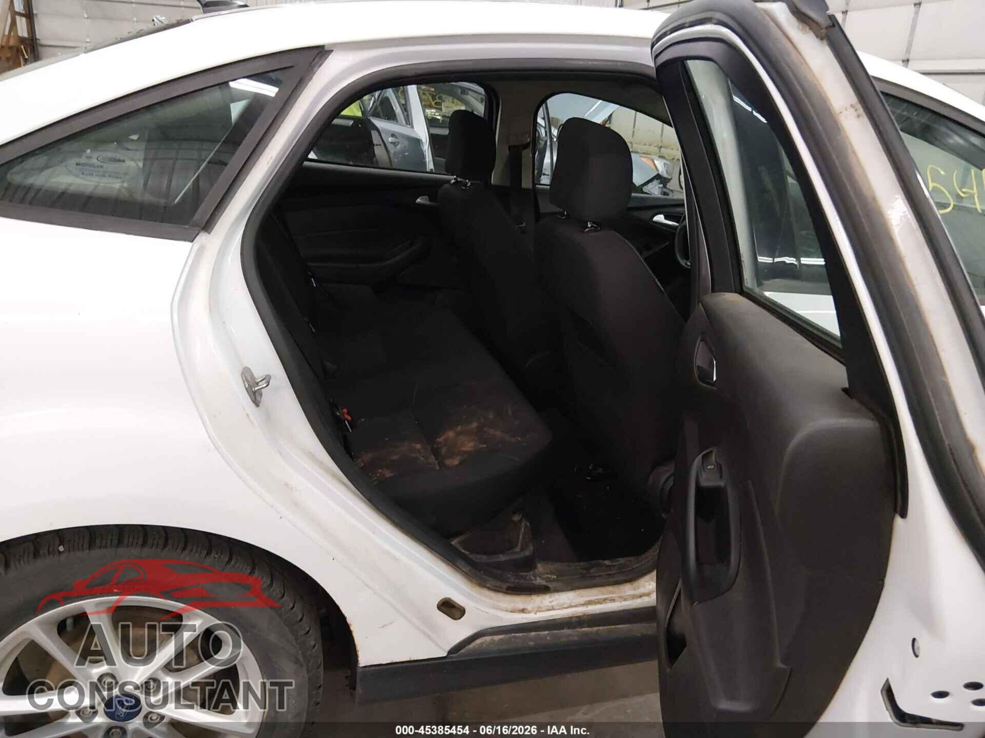 FORD FOCUS 2016 - 1FADP3F25GL324759