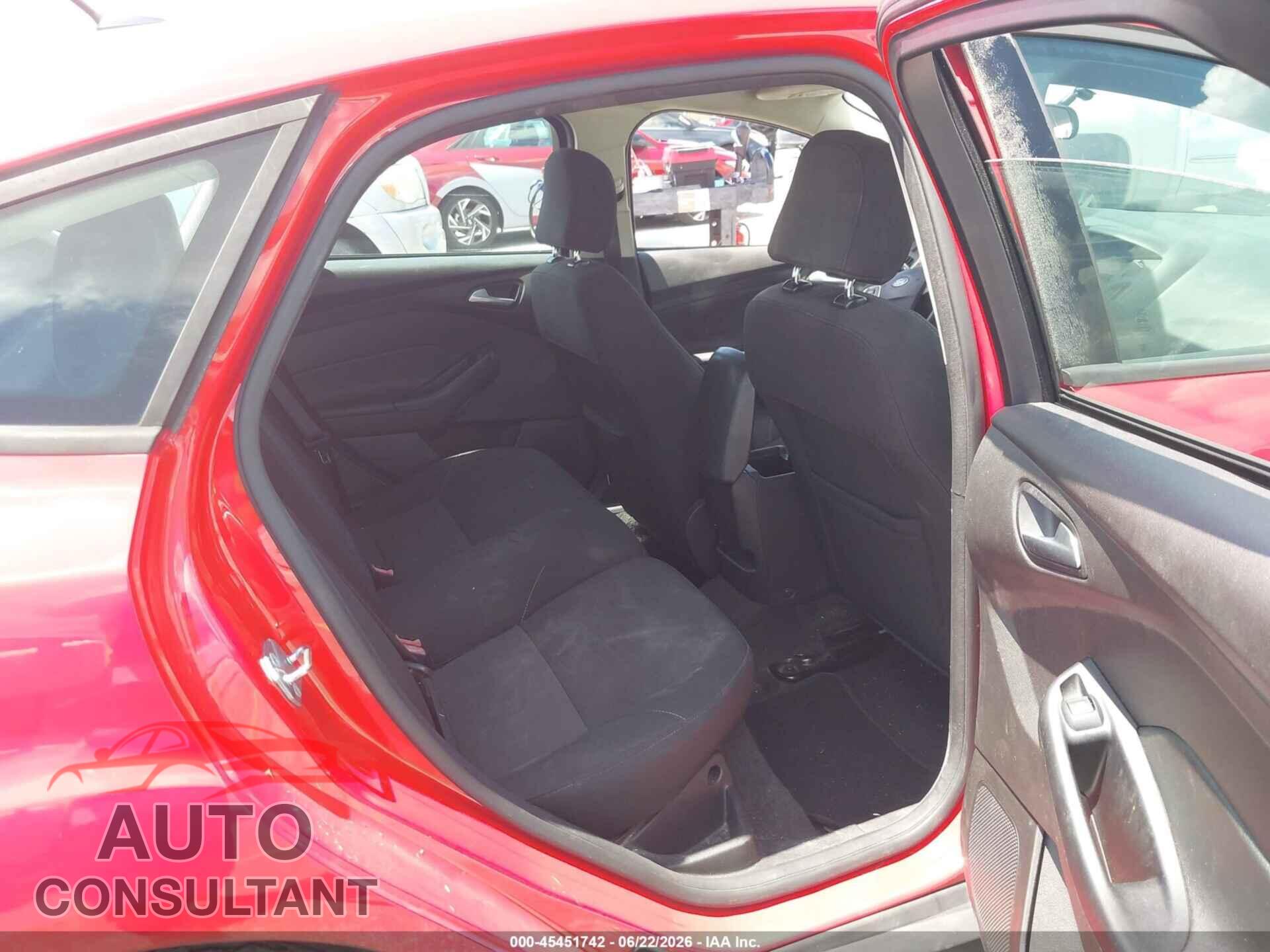 FORD FOCUS 2017 - 1FADP3K2XHL248902