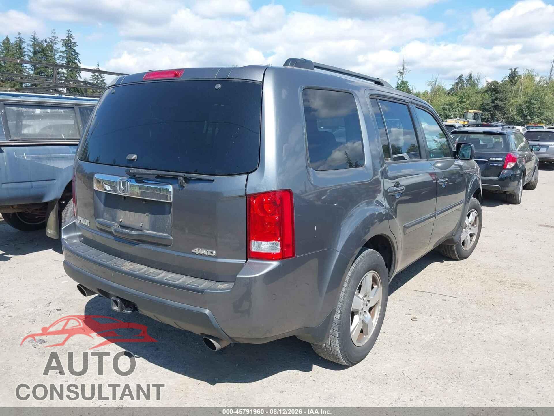 HONDA PILOT 2011 - 5FNYF4H59BB005713