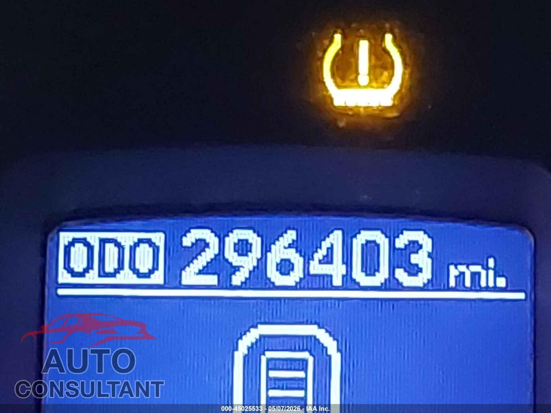 HYUNDAI GENESIS 2013 - KMHGC4DD2DU229221