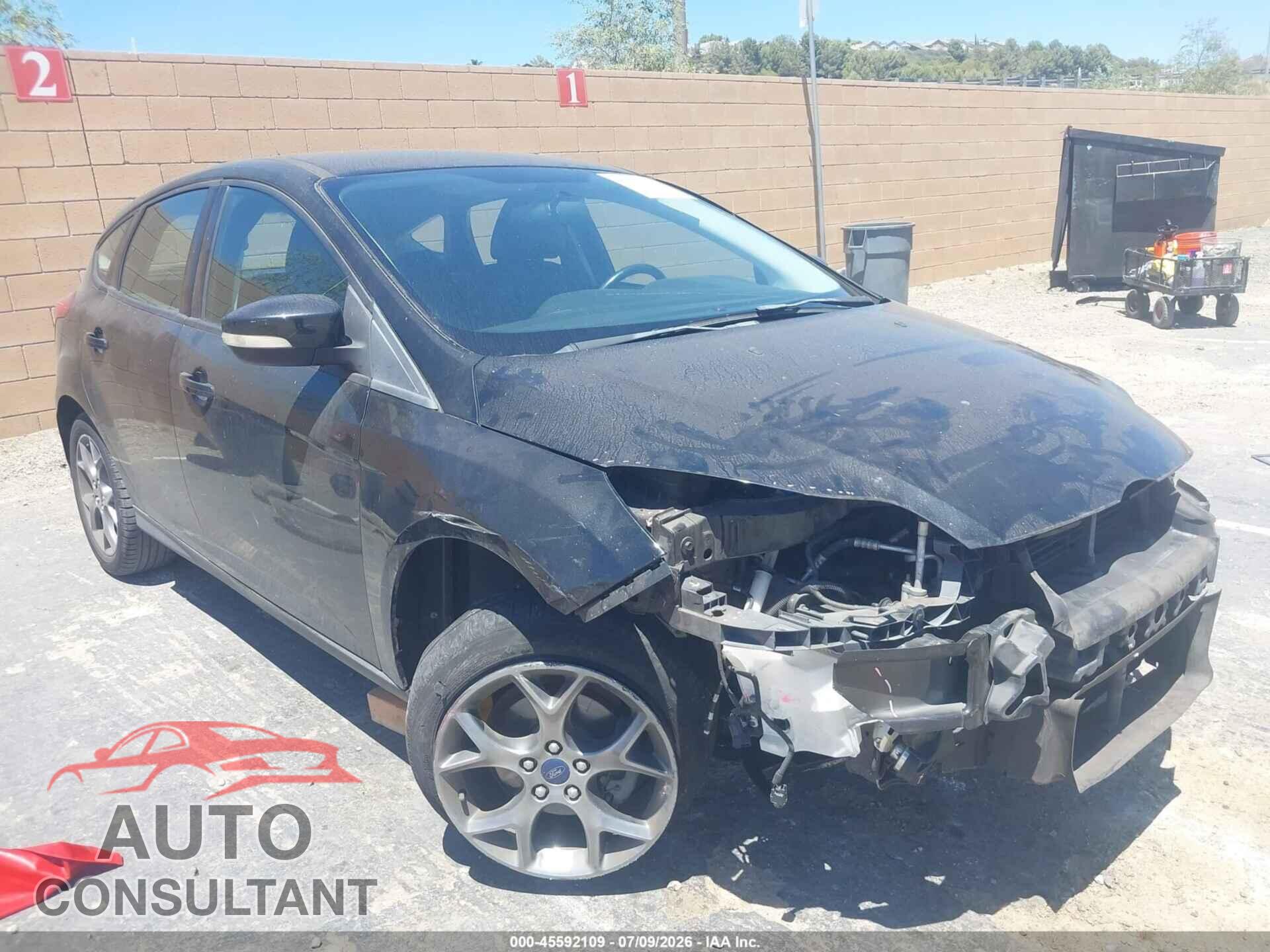 FORD FOCUS 2014 - 1FADP3K27EL300403