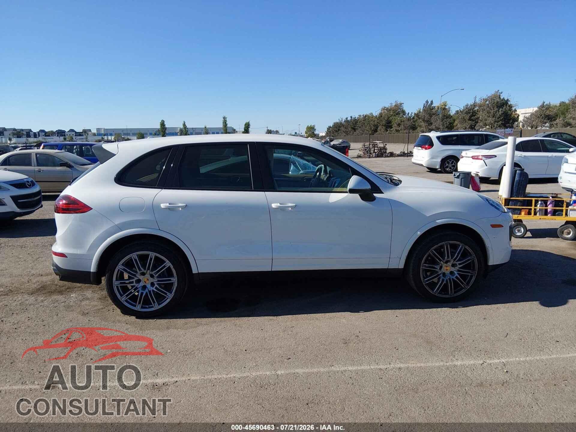 PORSCHE CAYENNE 2017 - WP1AA2A27HKA84264