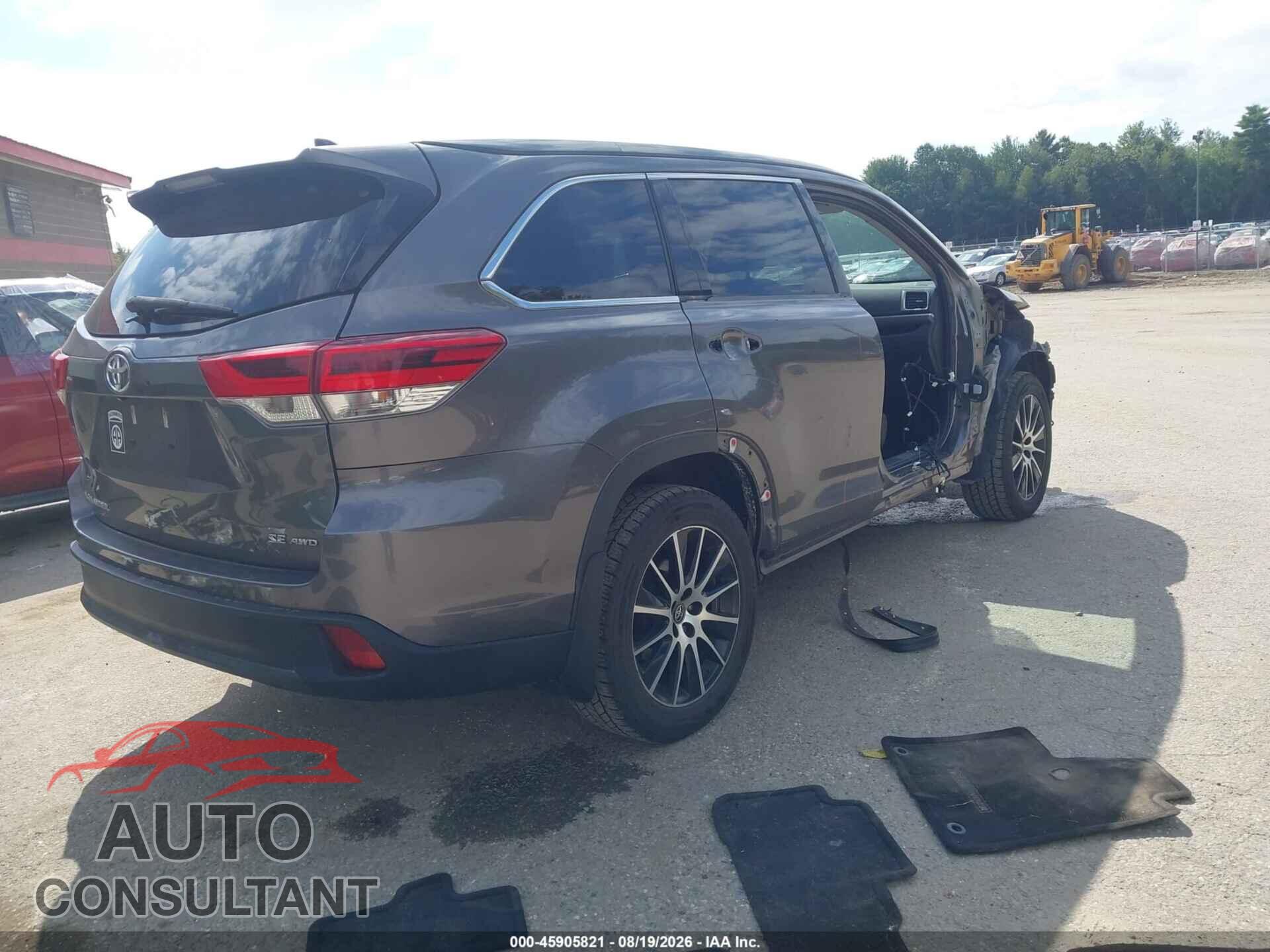 TOYOTA HIGHLANDER 2018 - 5TDJZRFH3JS858377