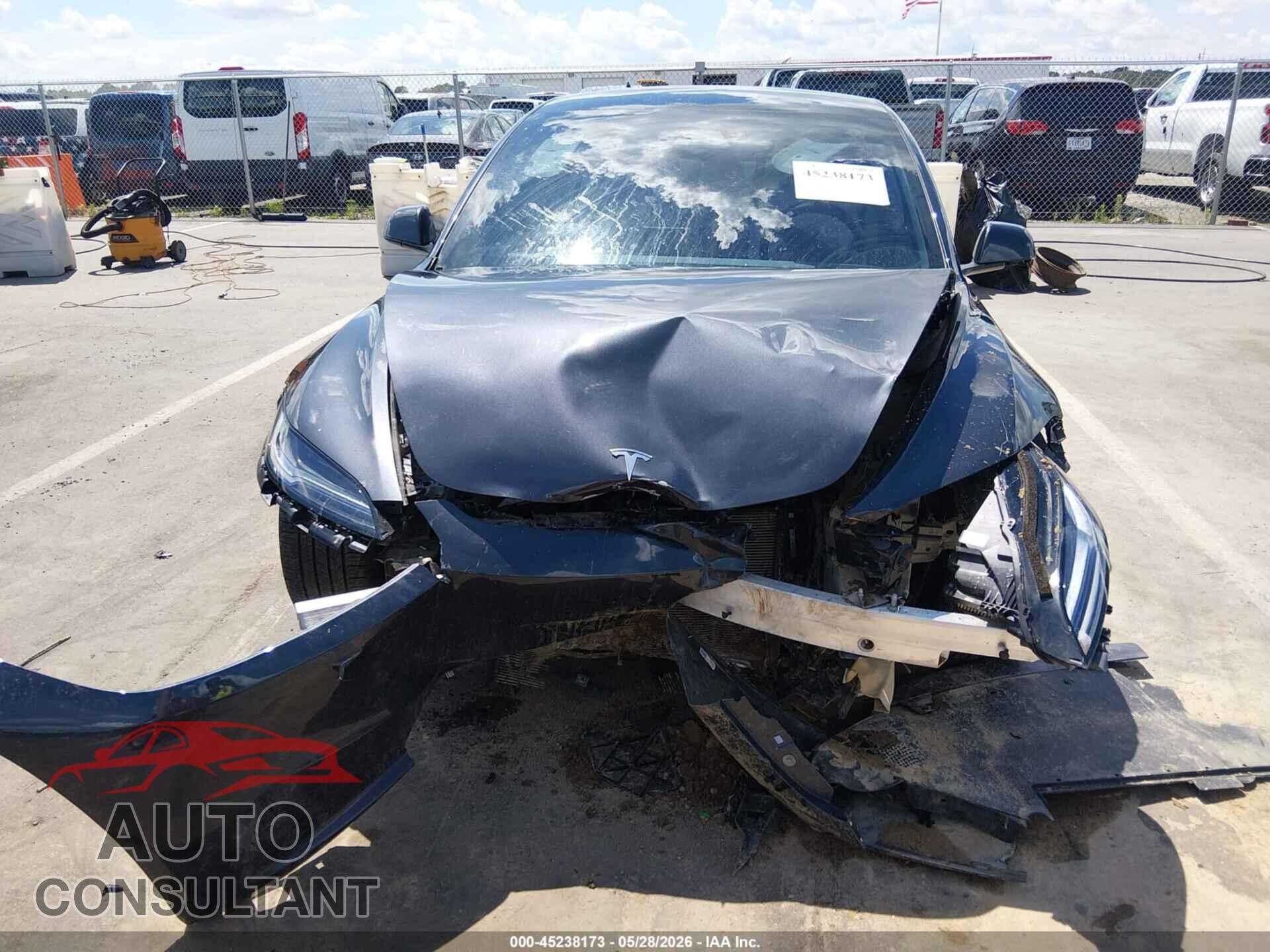 TESLA MODEL 3 2025 - 5YJ3E1EB9SF002879