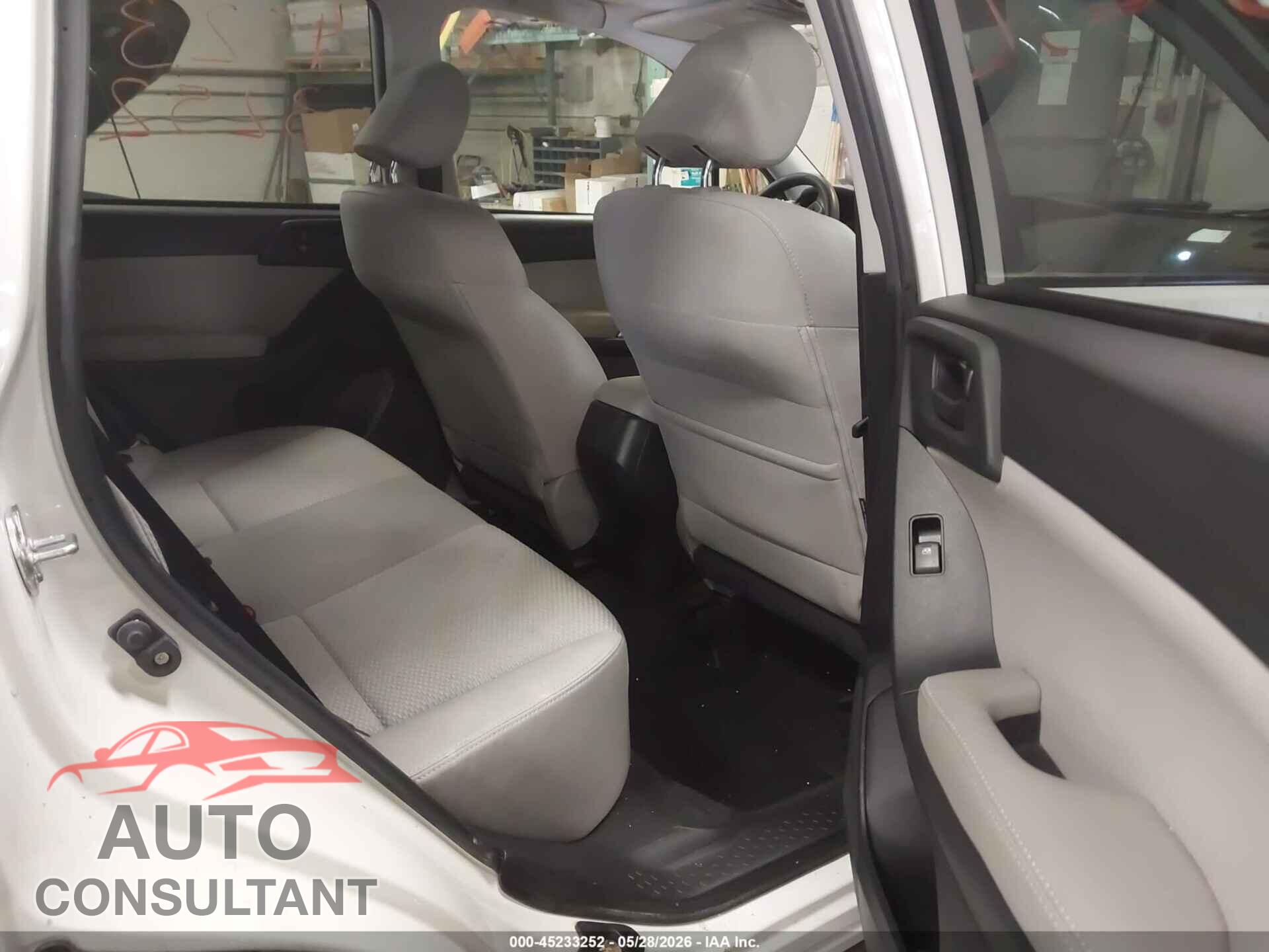 SUBARU FORESTER 2016 - JF2SJADC7GH468577