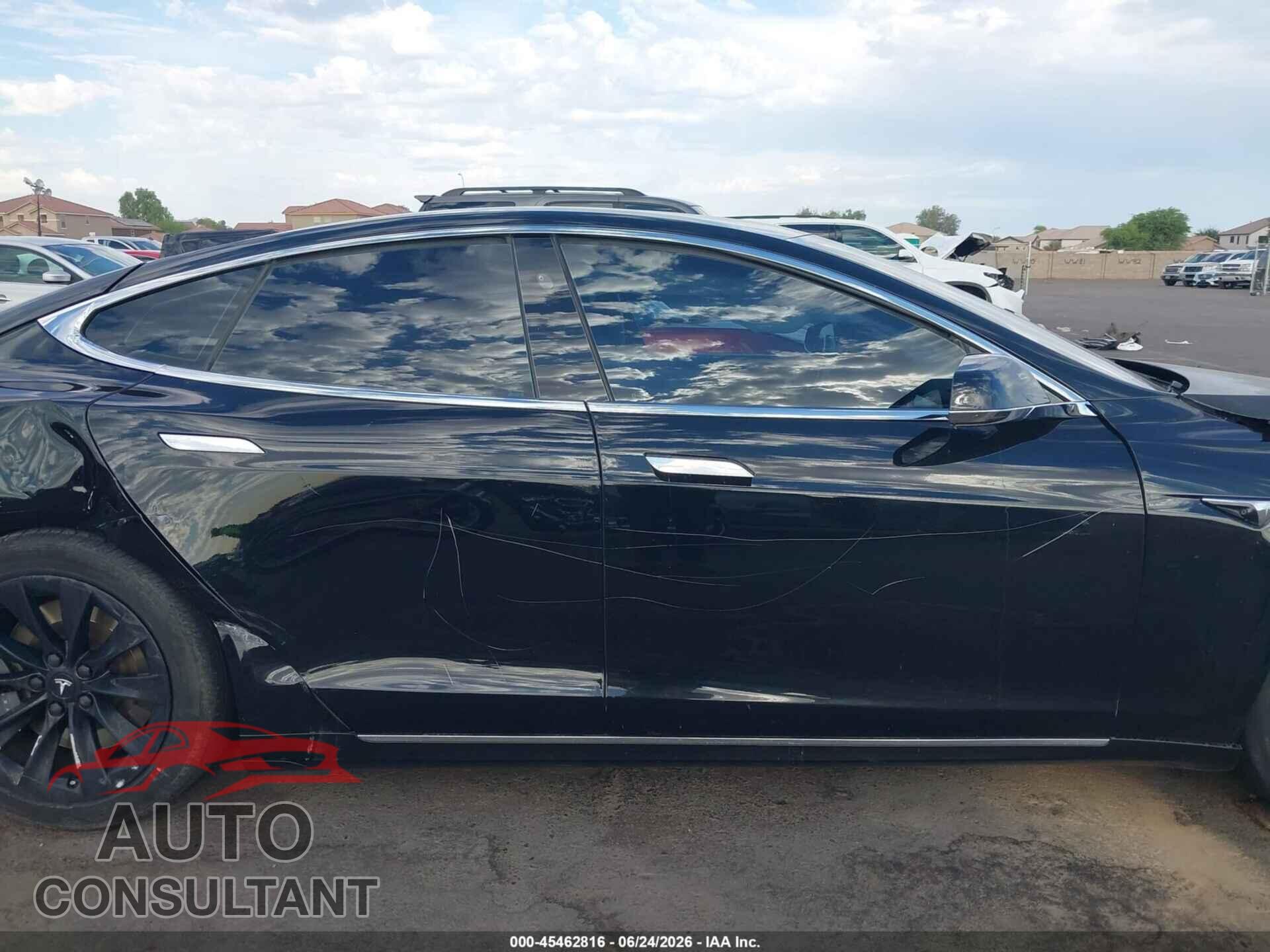 TESLA MODEL S 2018 - 5YJSA1E26JF300117
