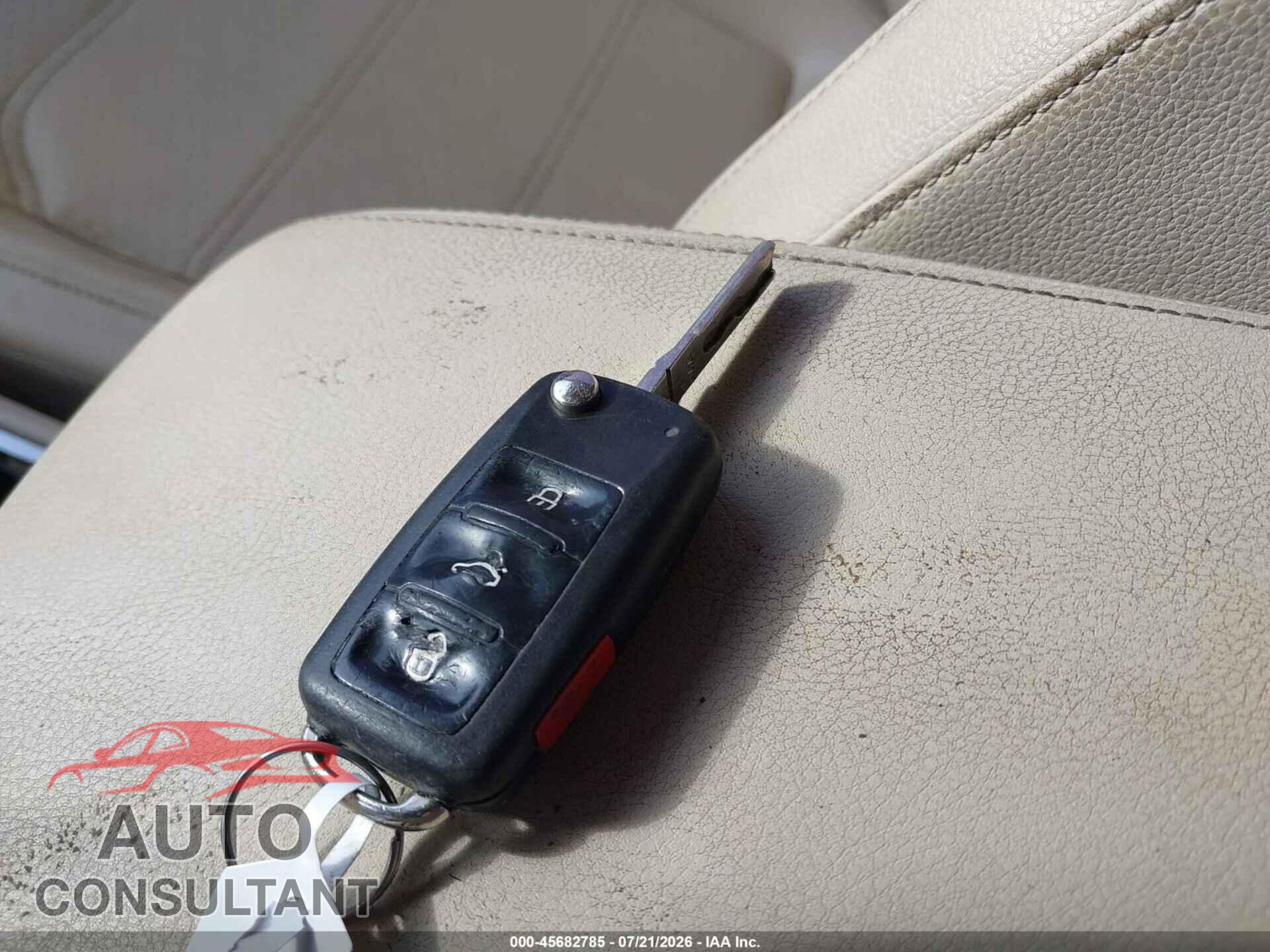 VOLKSWAGEN PASSAT 2012 - 1VWBP7A36CC092026