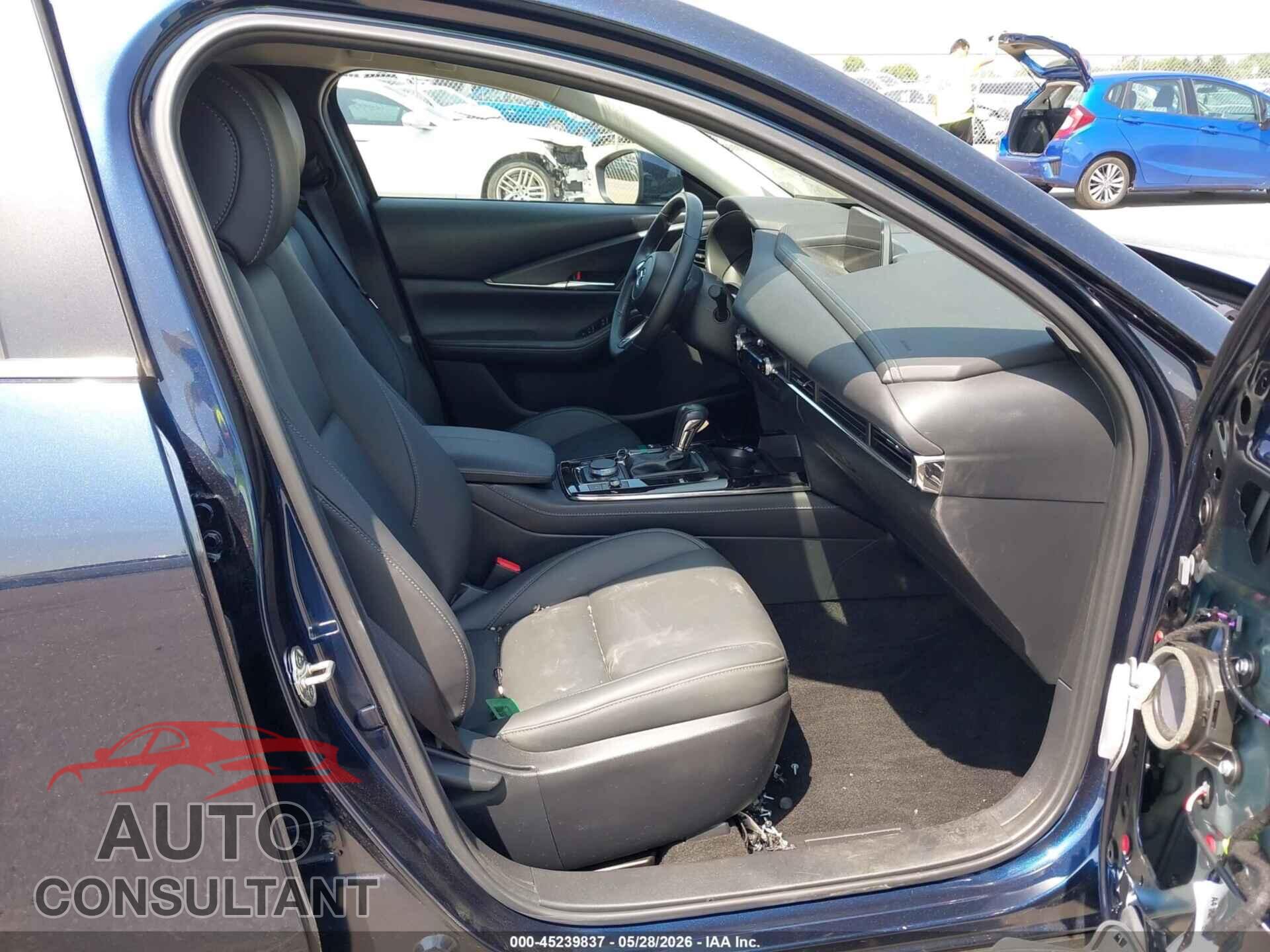 MAZDA CX-30 2024 - 3MVDMBCM9RM653158