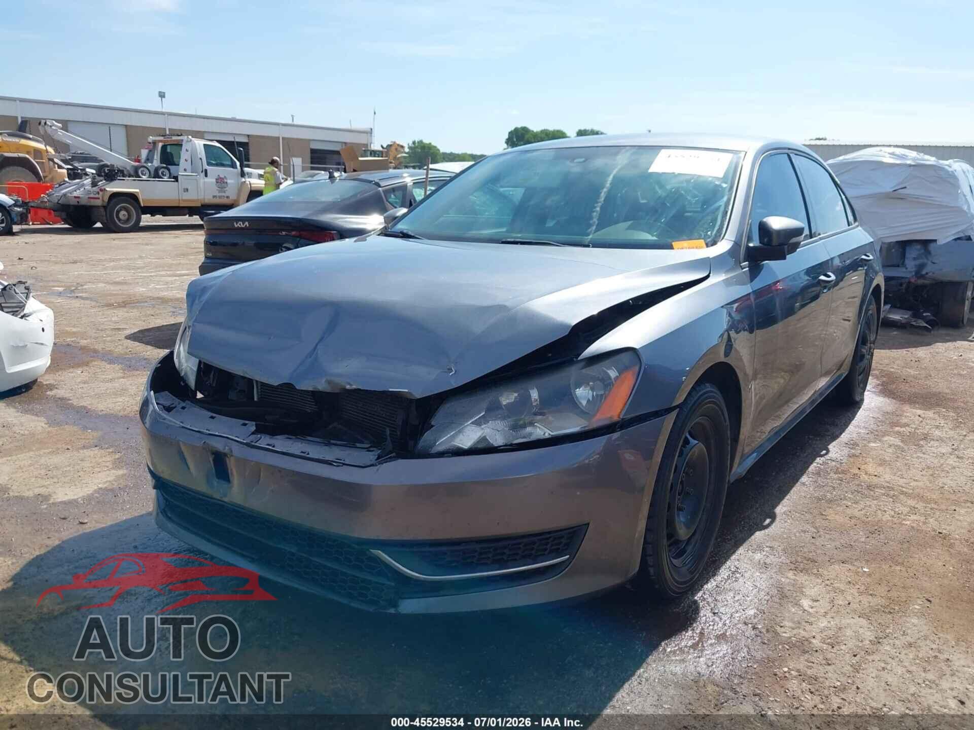 VOLKSWAGEN PASSAT 2014 - 1VWAT7A35EC076295