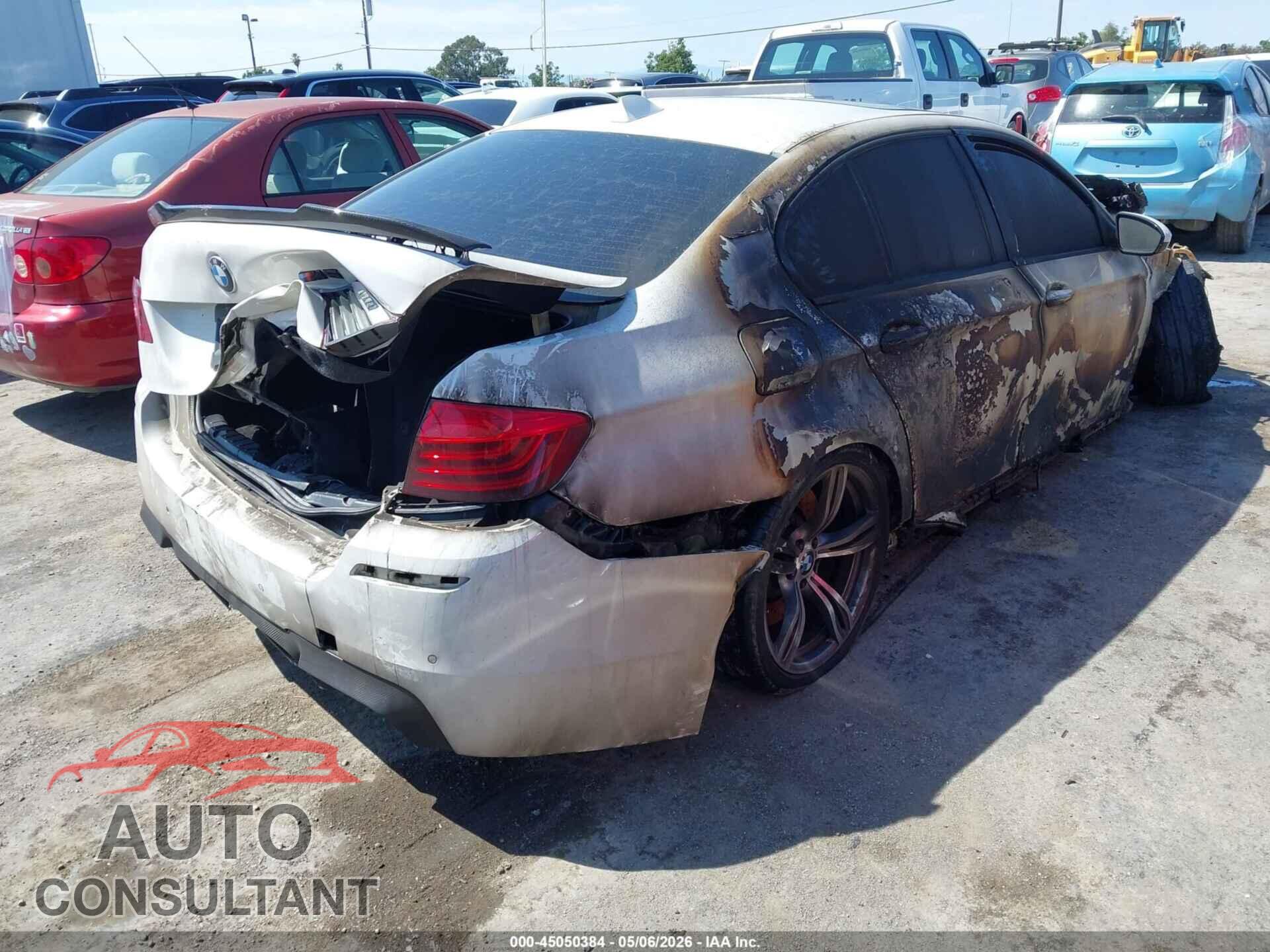 BMW M5 2014 - WBSFV9C57ED097598