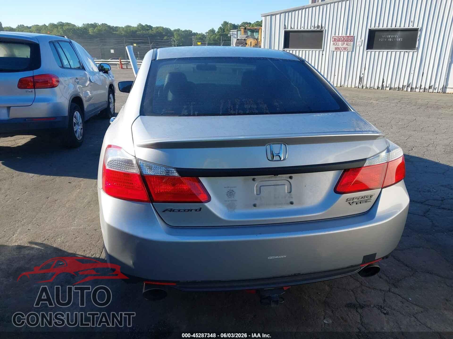 HONDA ACCORD 2015 - 1HGCR2F52FA052705