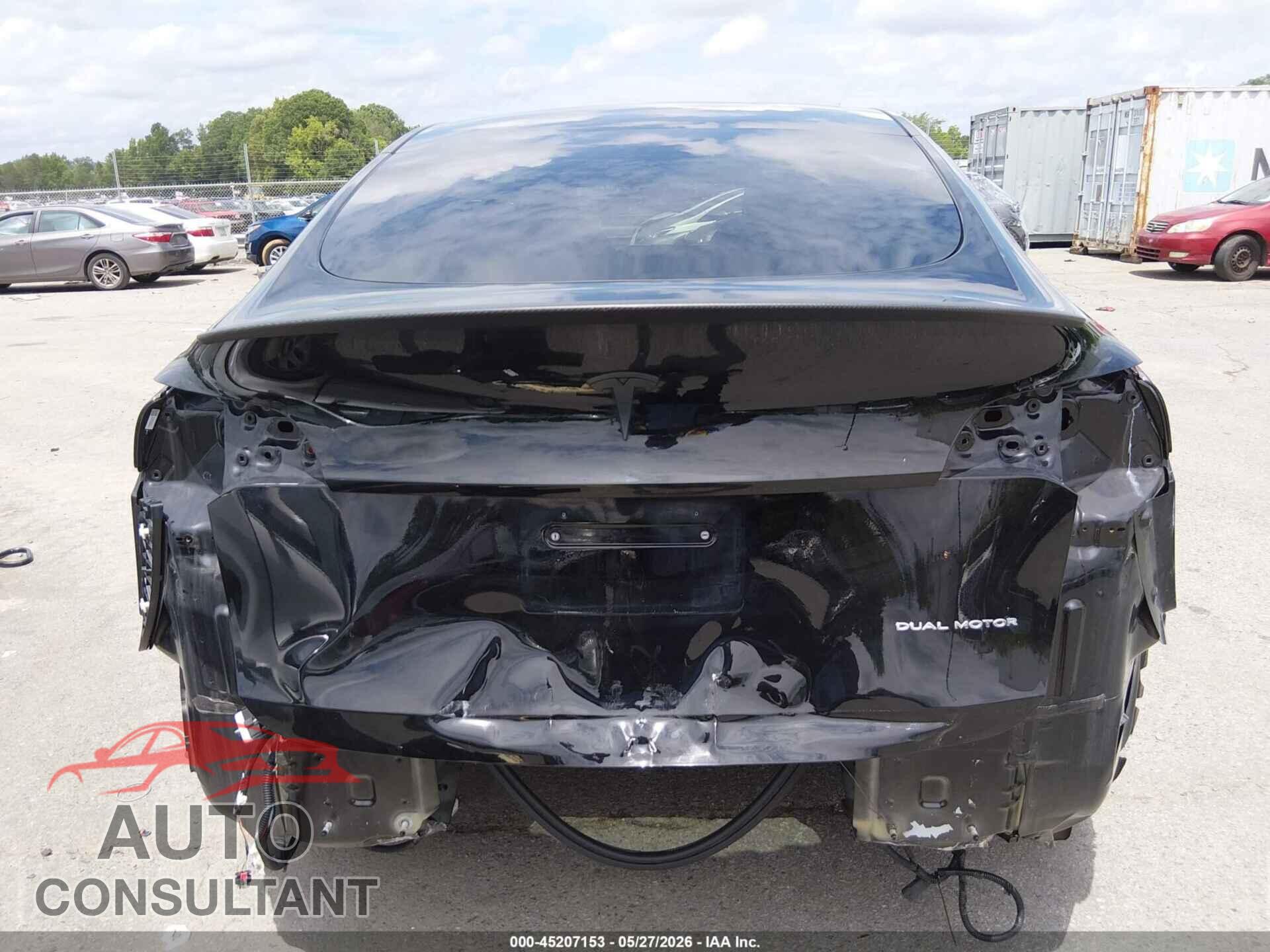 TESLA MODEL Y 2021 - 5YJYGDEEXMF139036