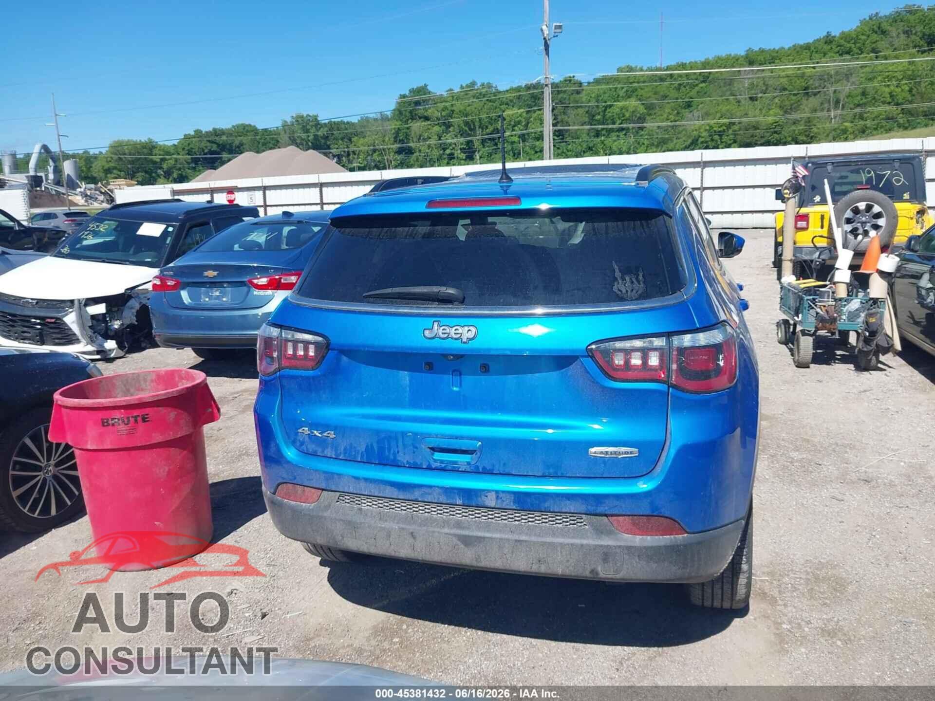 JEEP COMPASS 2018 - 3C4NJDBB4JT144275