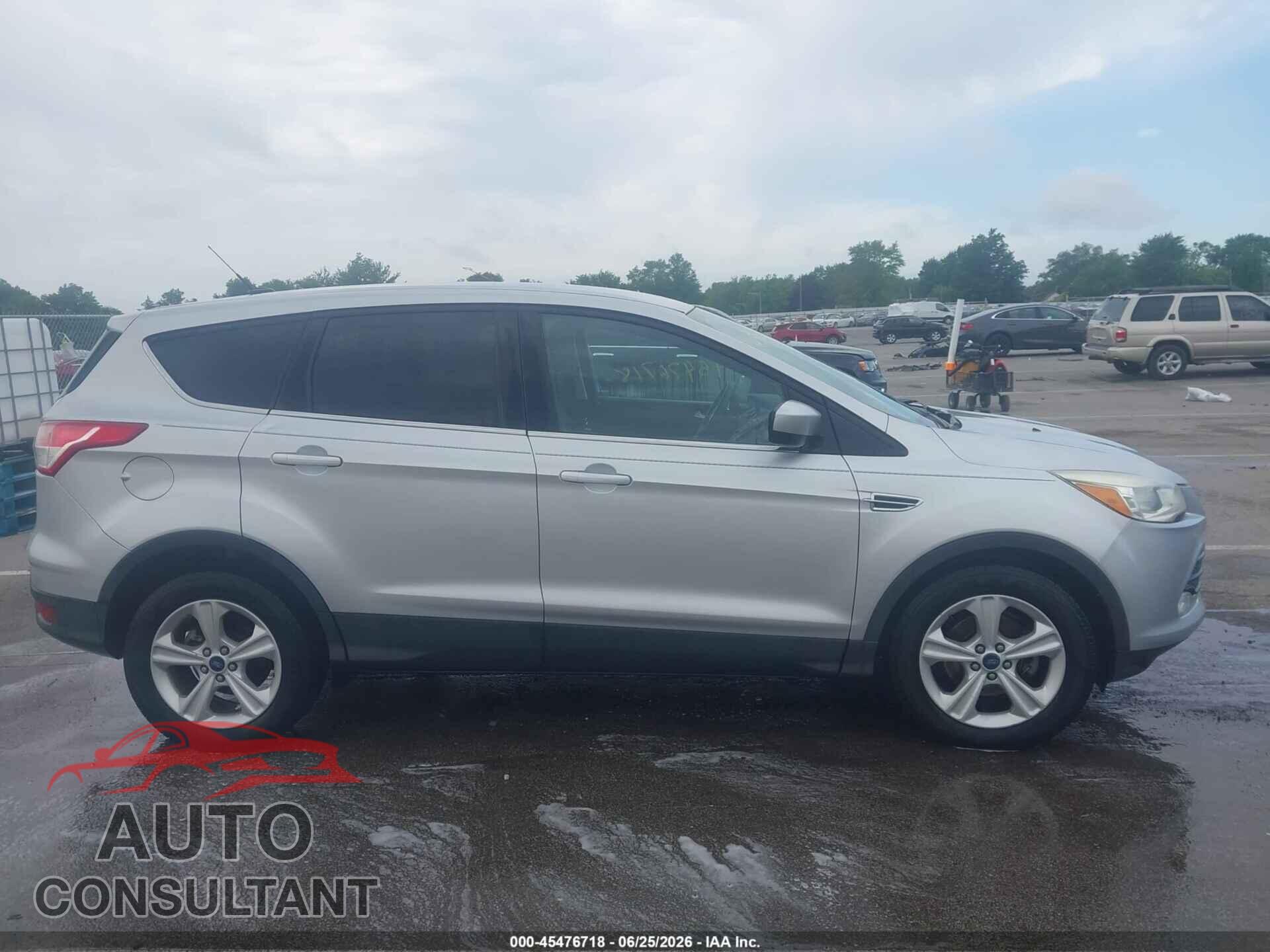 FORD ESCAPE 2015 - 1FMCU0GX6FUC21068