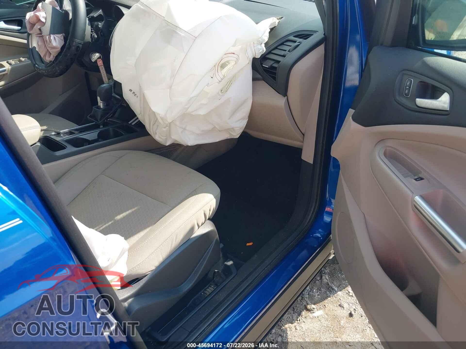 FORD ESCAPE 2017 - 1FMCU9GD4HUB48487