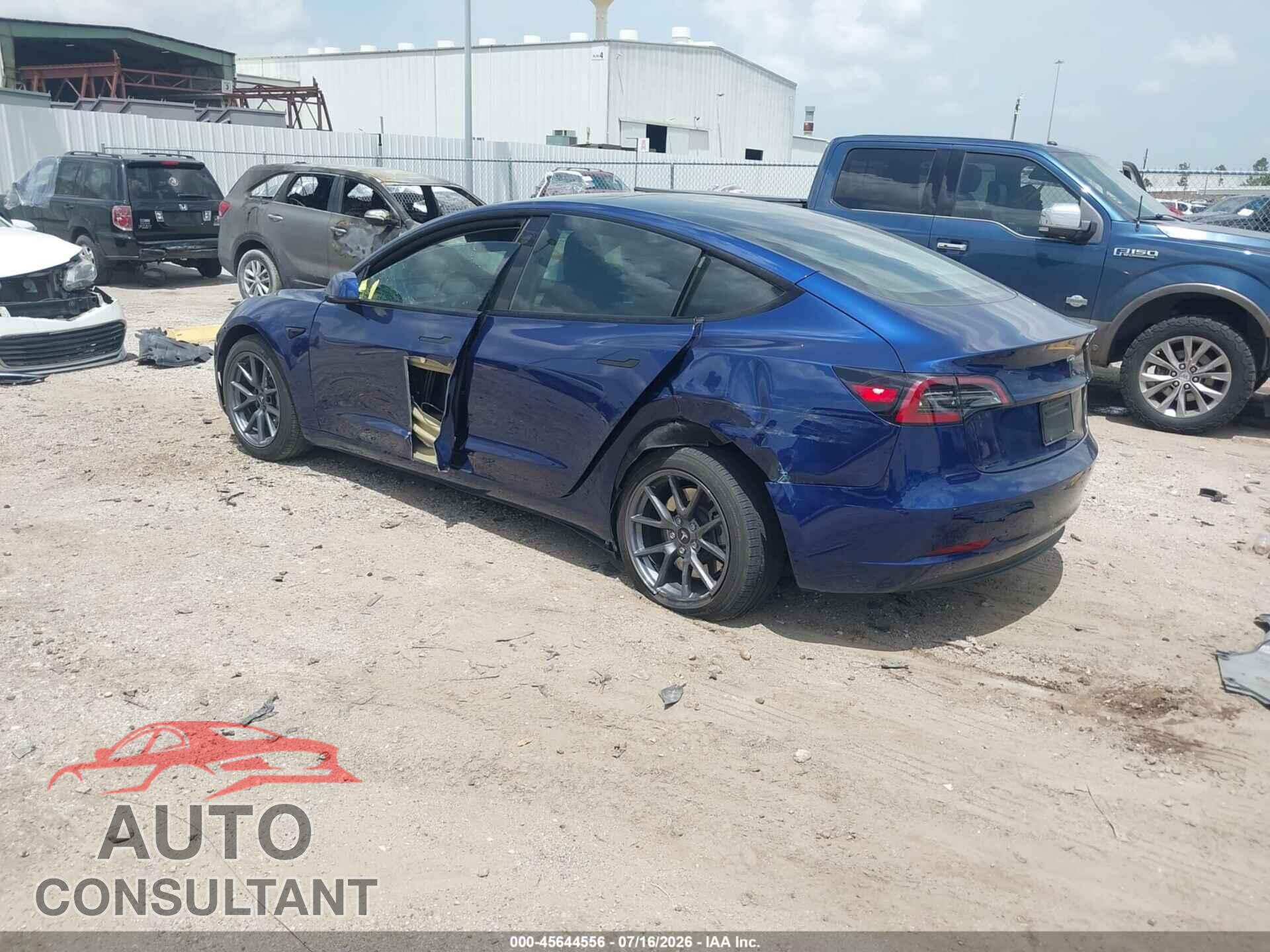 TESLA MODEL 3 2023 - 5YJ3E1EAXPF600994