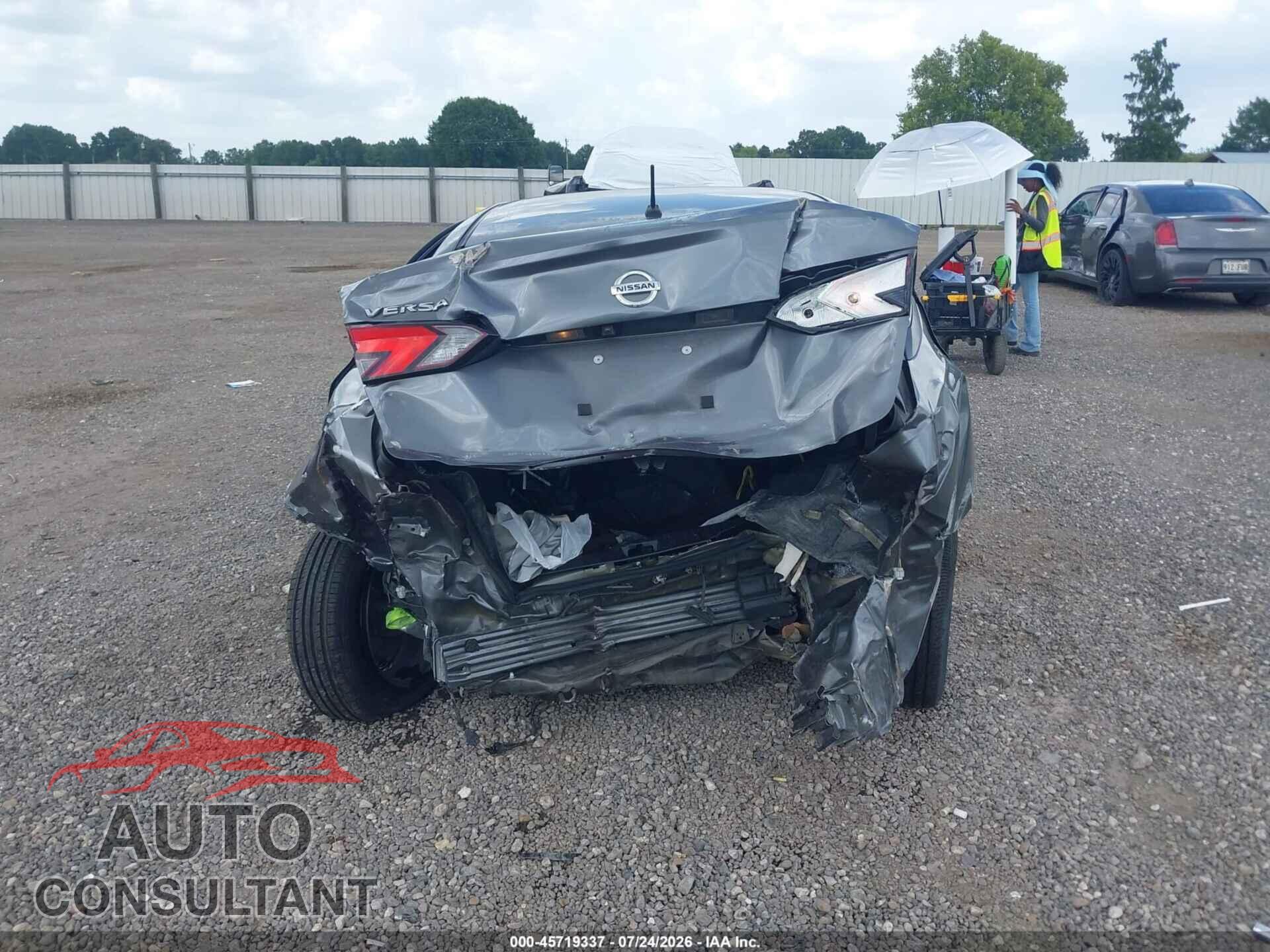 NISSAN VERSA 2021 - 3N1CN8DV5ML920012
