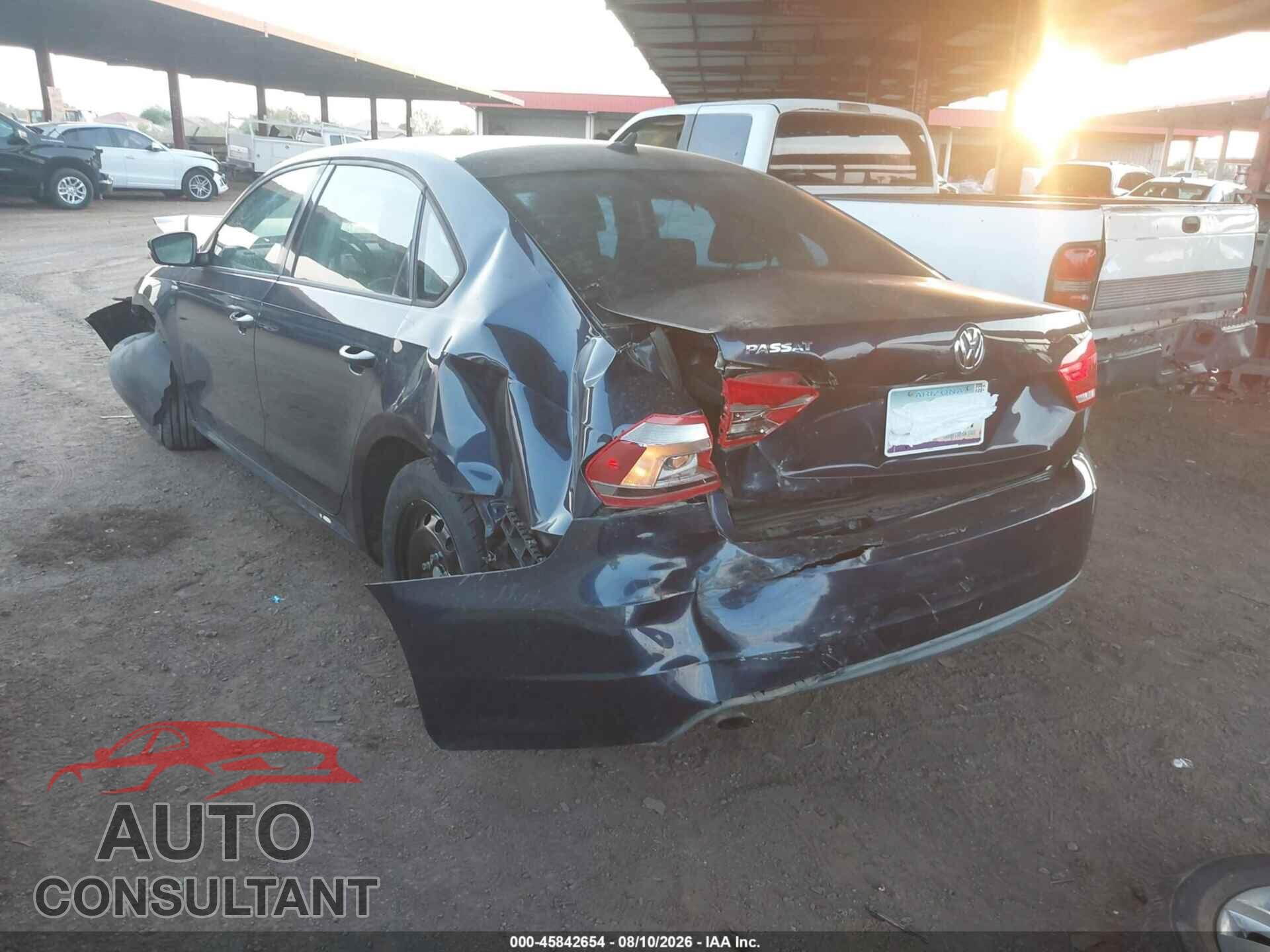 VOLKSWAGEN PASSAT 2014 - 1VWAP7A36EC022122