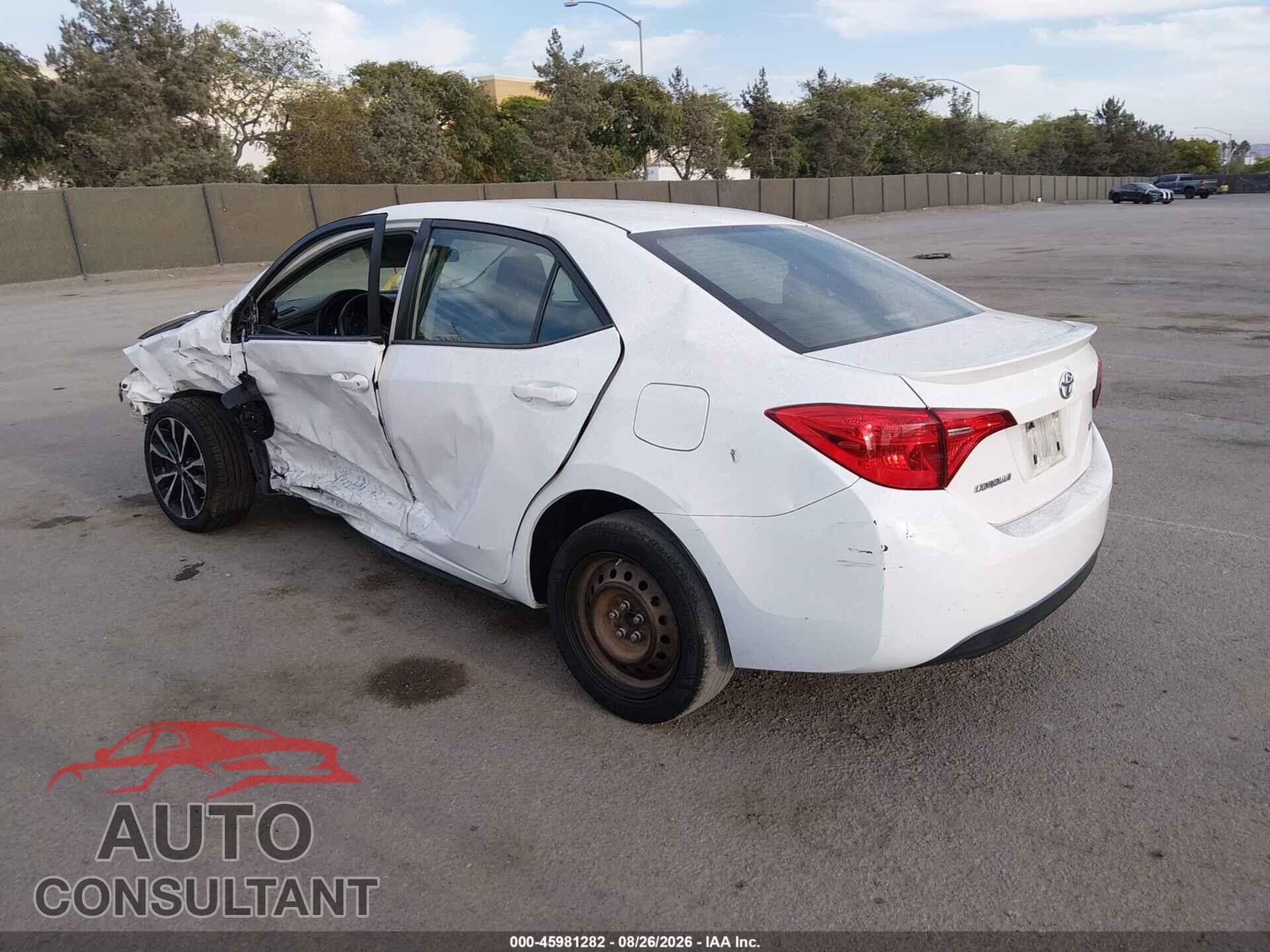 TOYOTA COROLLA 2018 - 5YFBURHE4JP771506