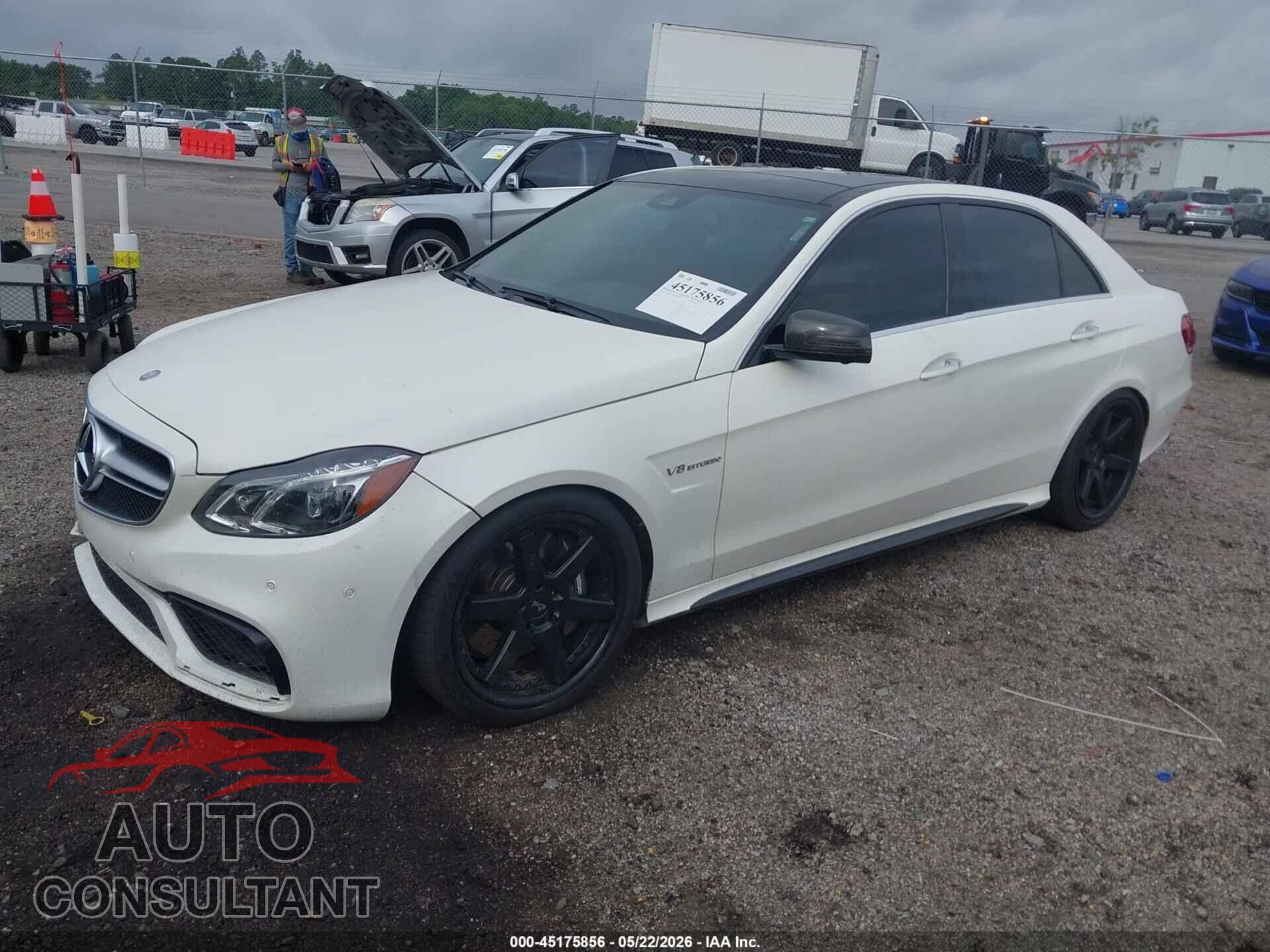 MERCEDES-BENZ E 63 AMG 2014 - WDDHF9CB6EA977069