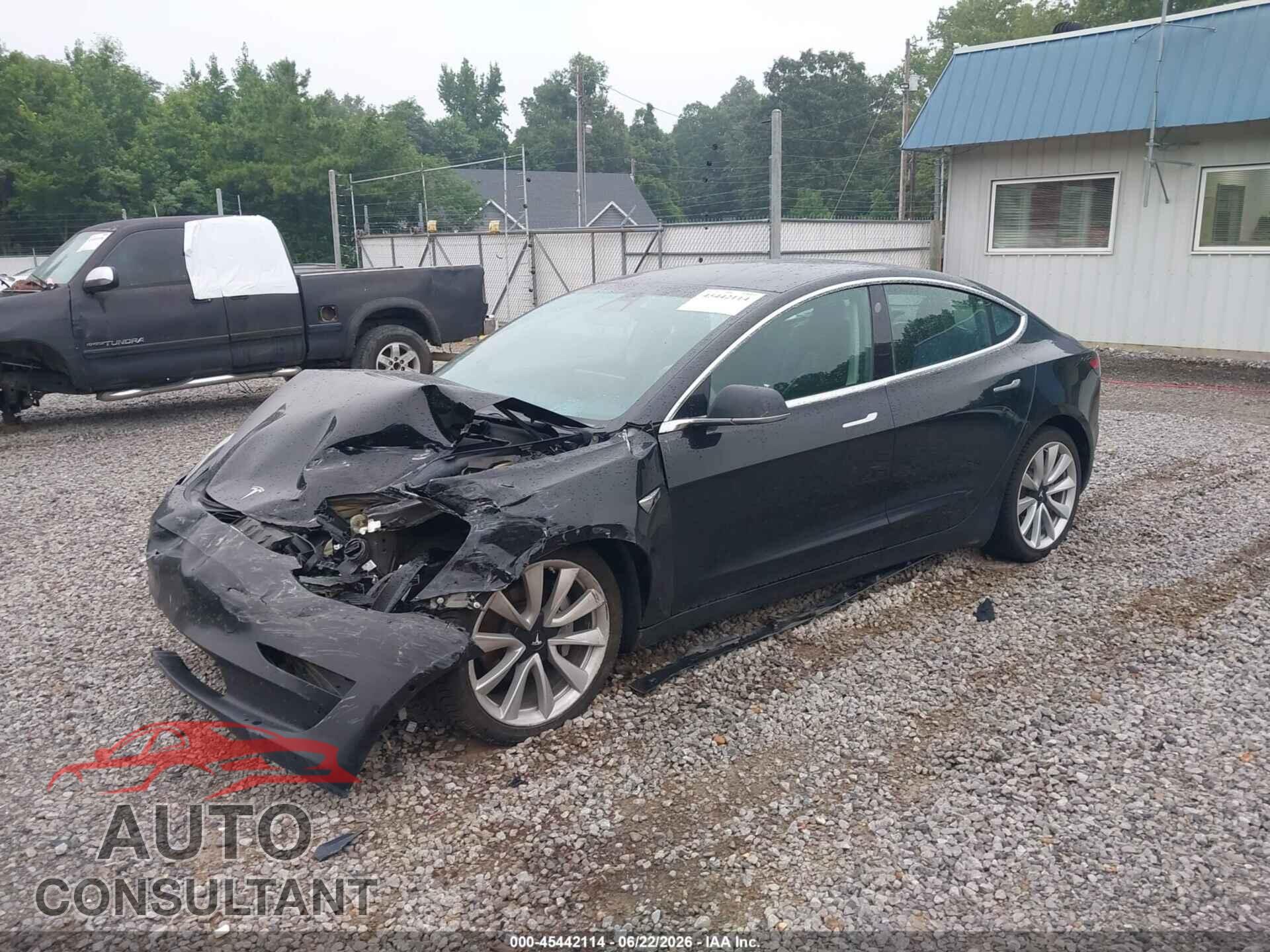 TESLA MODEL 3 2018 - 5YJ3E1EBXJF186681