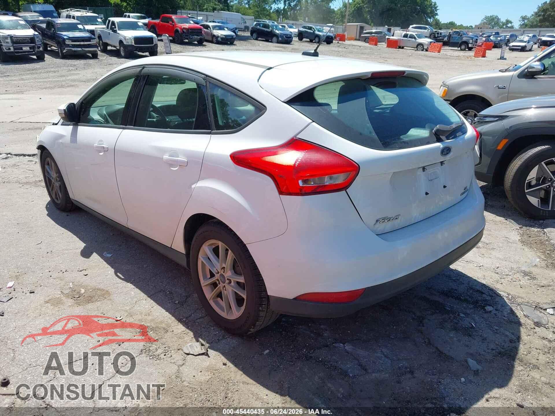 FORD FOCUS 2015 - 1FADP3K23FL223434