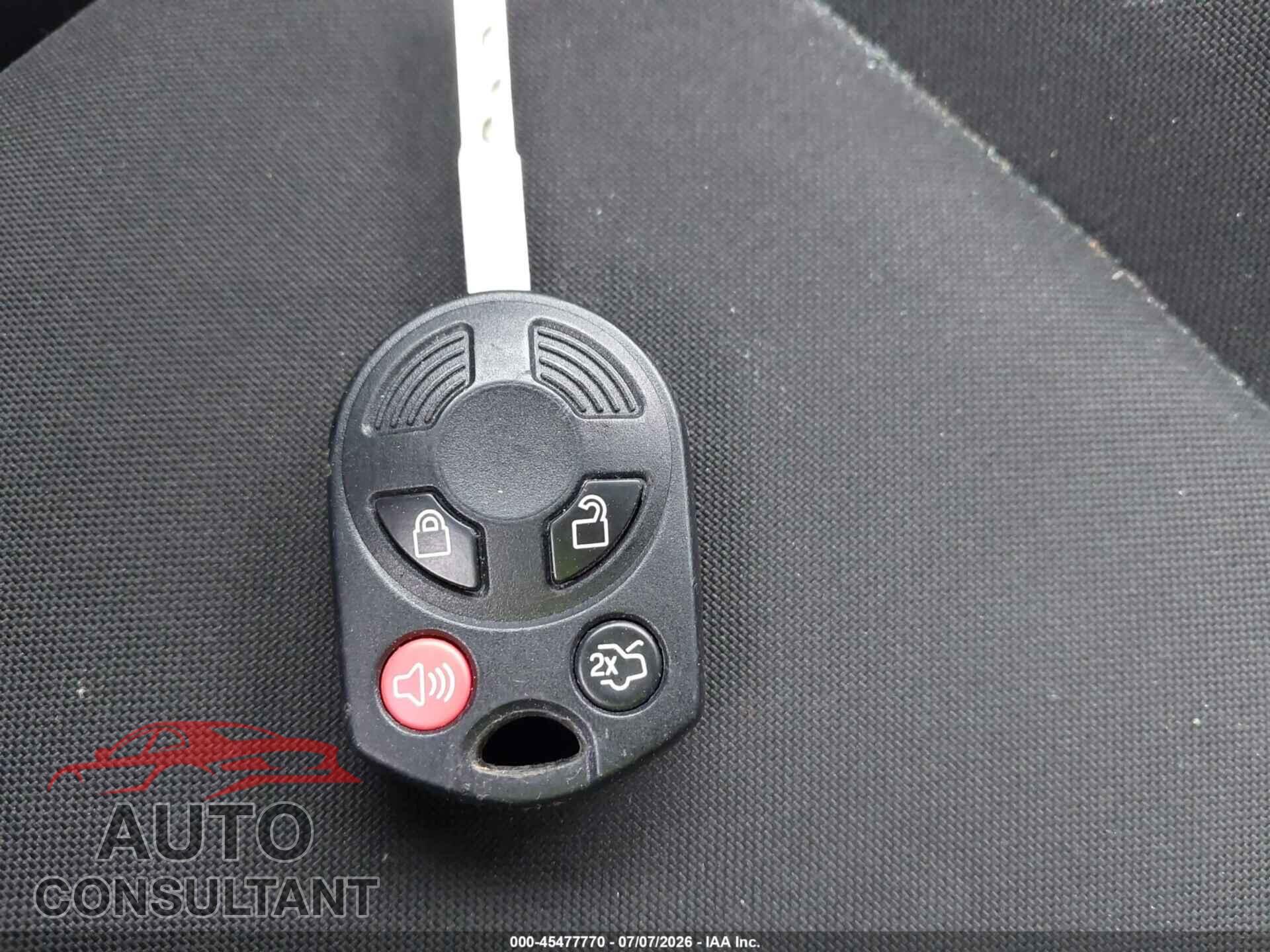 FORD FOCUS 2017 - 1FADP3H28HL207532