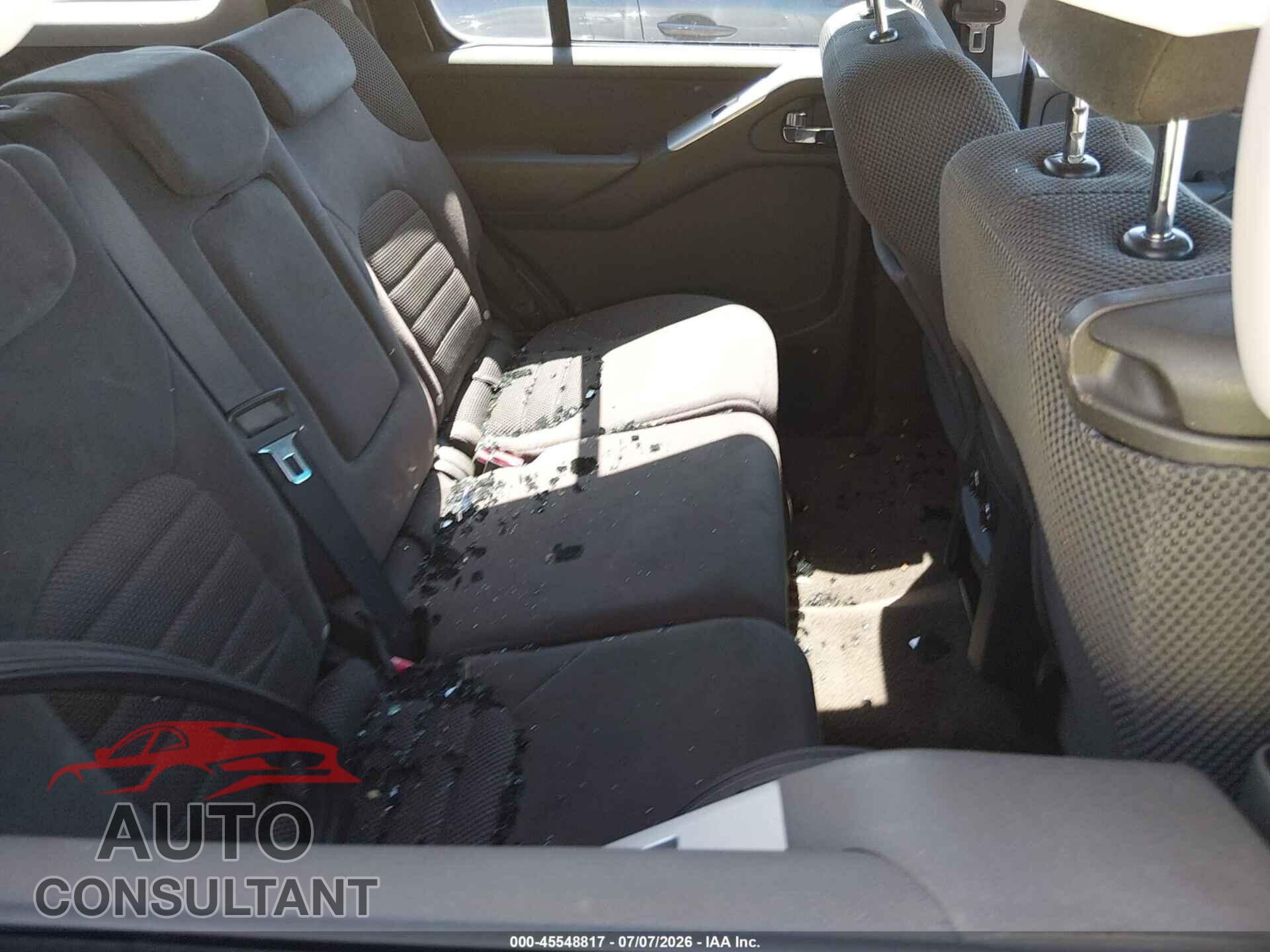 NISSAN PATHFINDER 2011 - 5N1AR1NB7BC610629